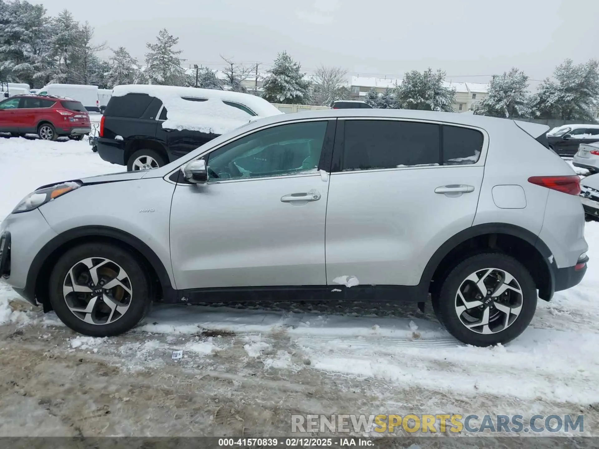 14 fotografías del automóvil dañado KNDPMCACXM7918042 KIA SPORTAGE 2021
