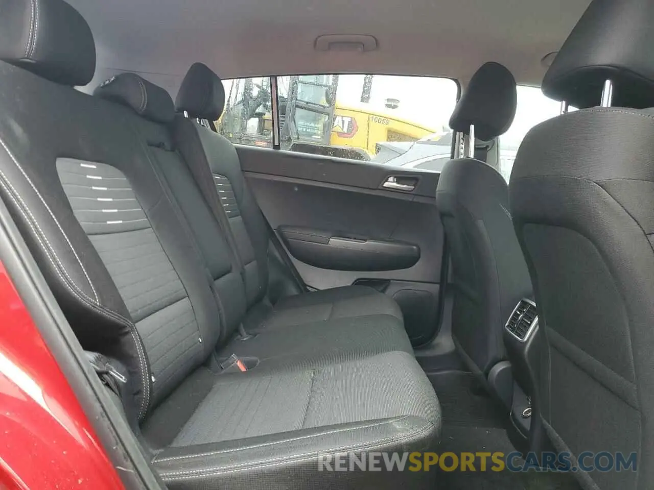 11 fotografías del automóvil dañado KNDPMCACXM7921958 KIA SPORTAGE 2021