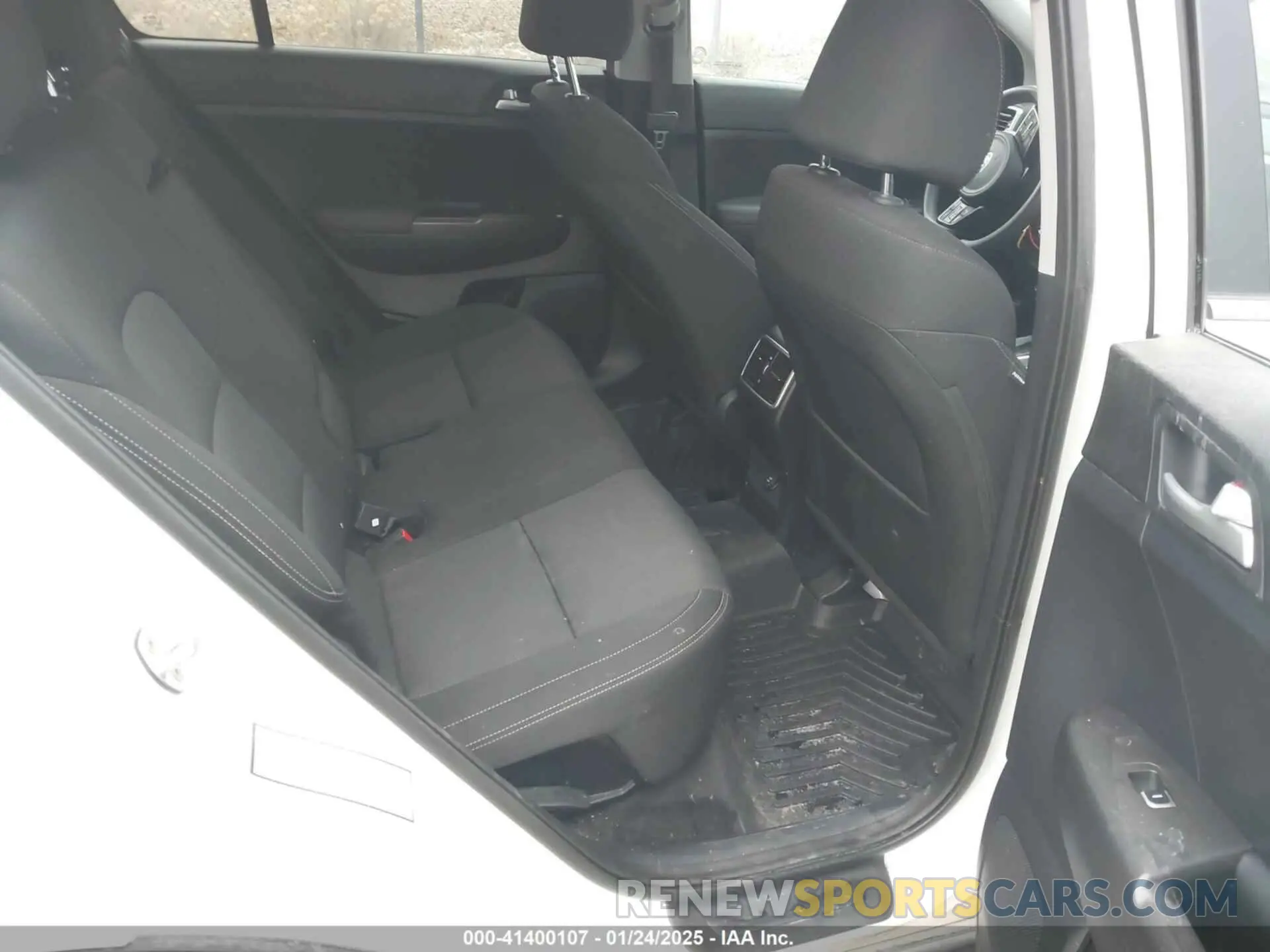 8 fotografías del automóvil dañado KNDPMCACXM7933673 KIA SPORTAGE 2021