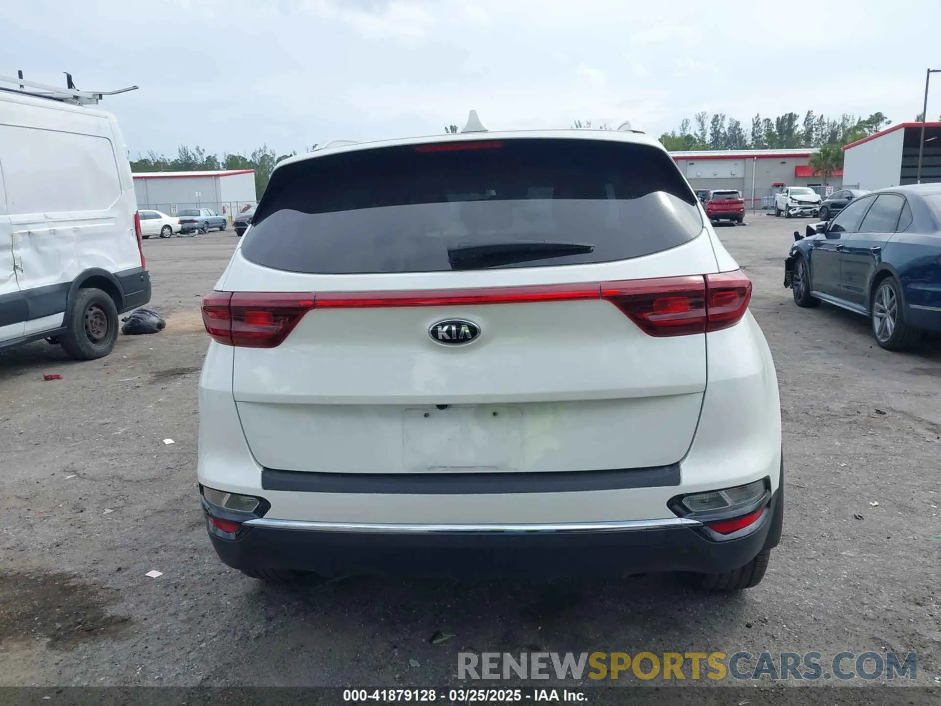 16 fotografías del automóvil dañado KNDPN3AC5M7856515 KIA SPORTAGE 2021