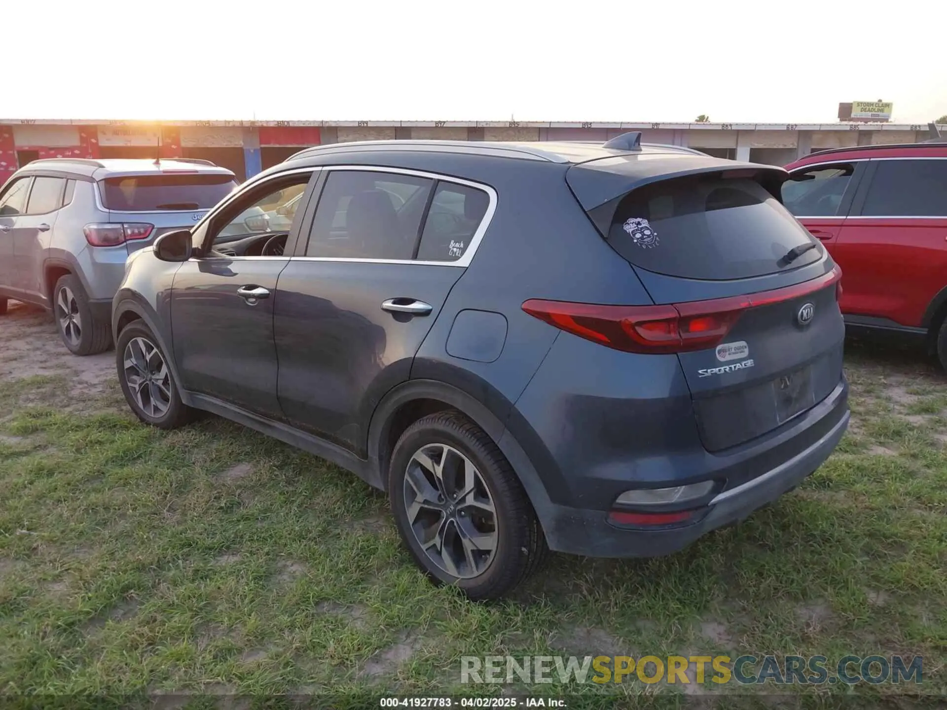 3 fotografías del automóvil dañado KNDPN3AC6M7929407 KIA SPORTAGE 2021