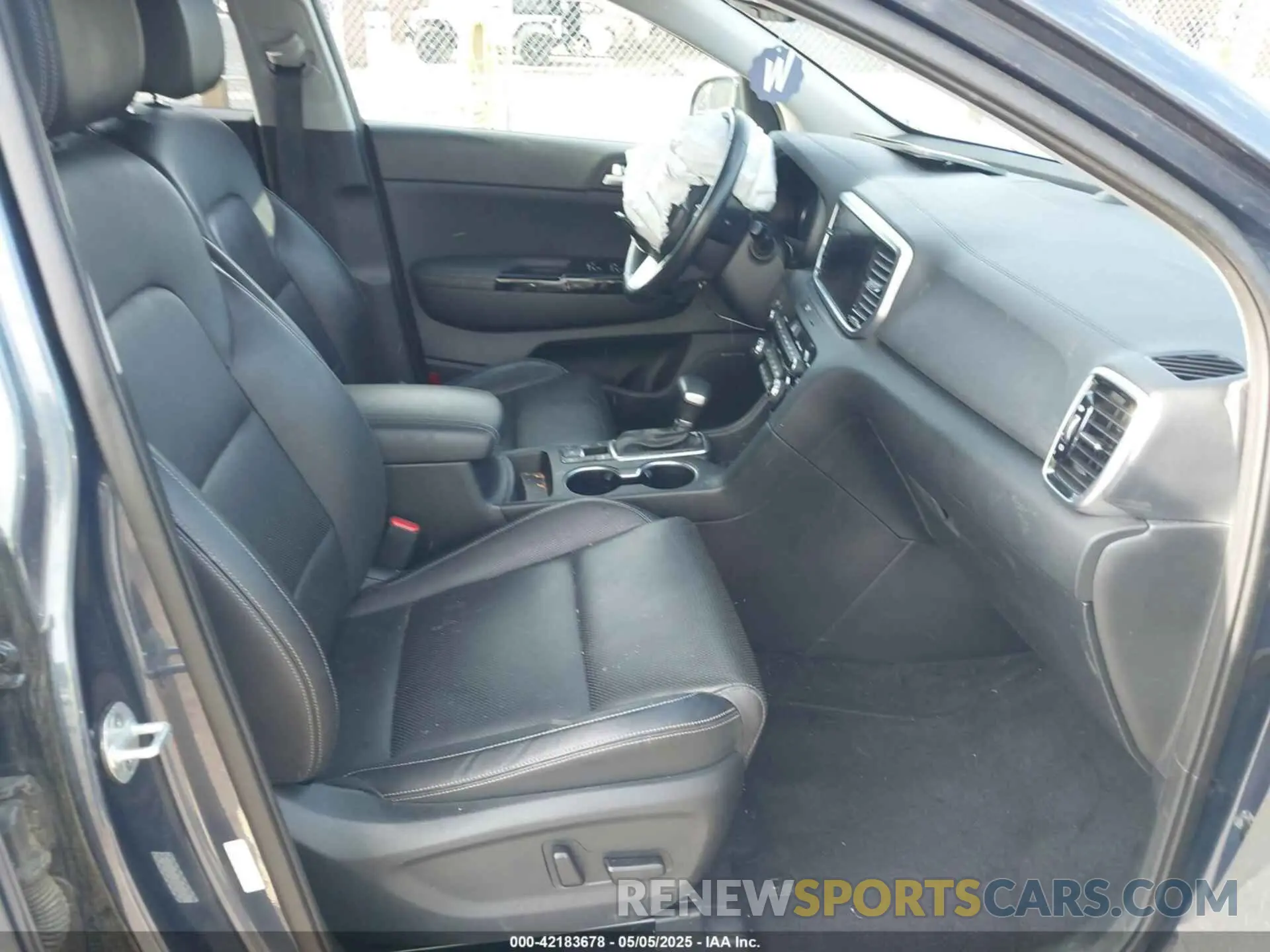5 fotografías del automóvil dañado KNDPNCAC4M7897590 KIA SPORTAGE 2021
