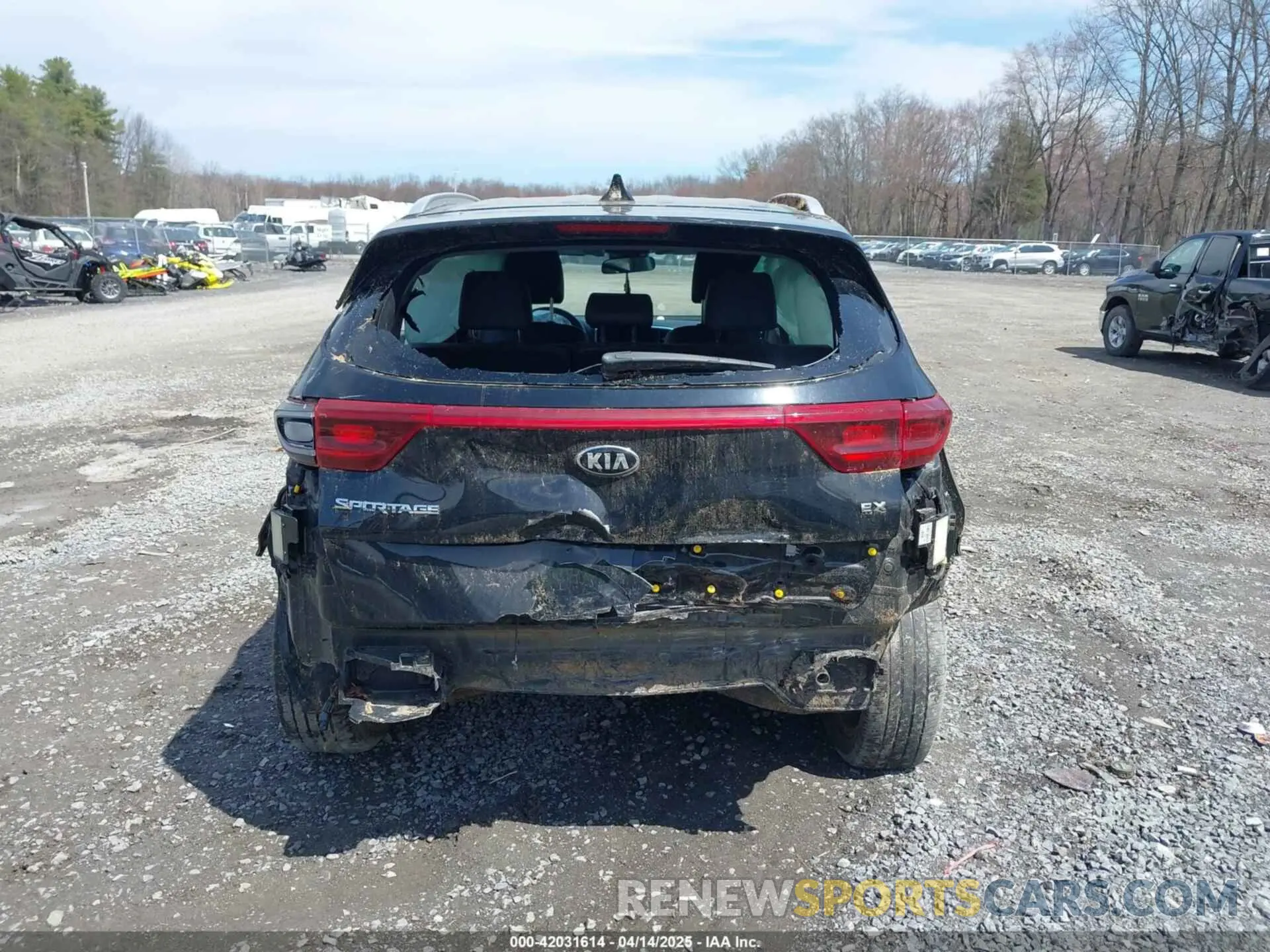 16 fotografías del automóvil dañado KNDPNCAC7M7911398 KIA SPORTAGE 2021