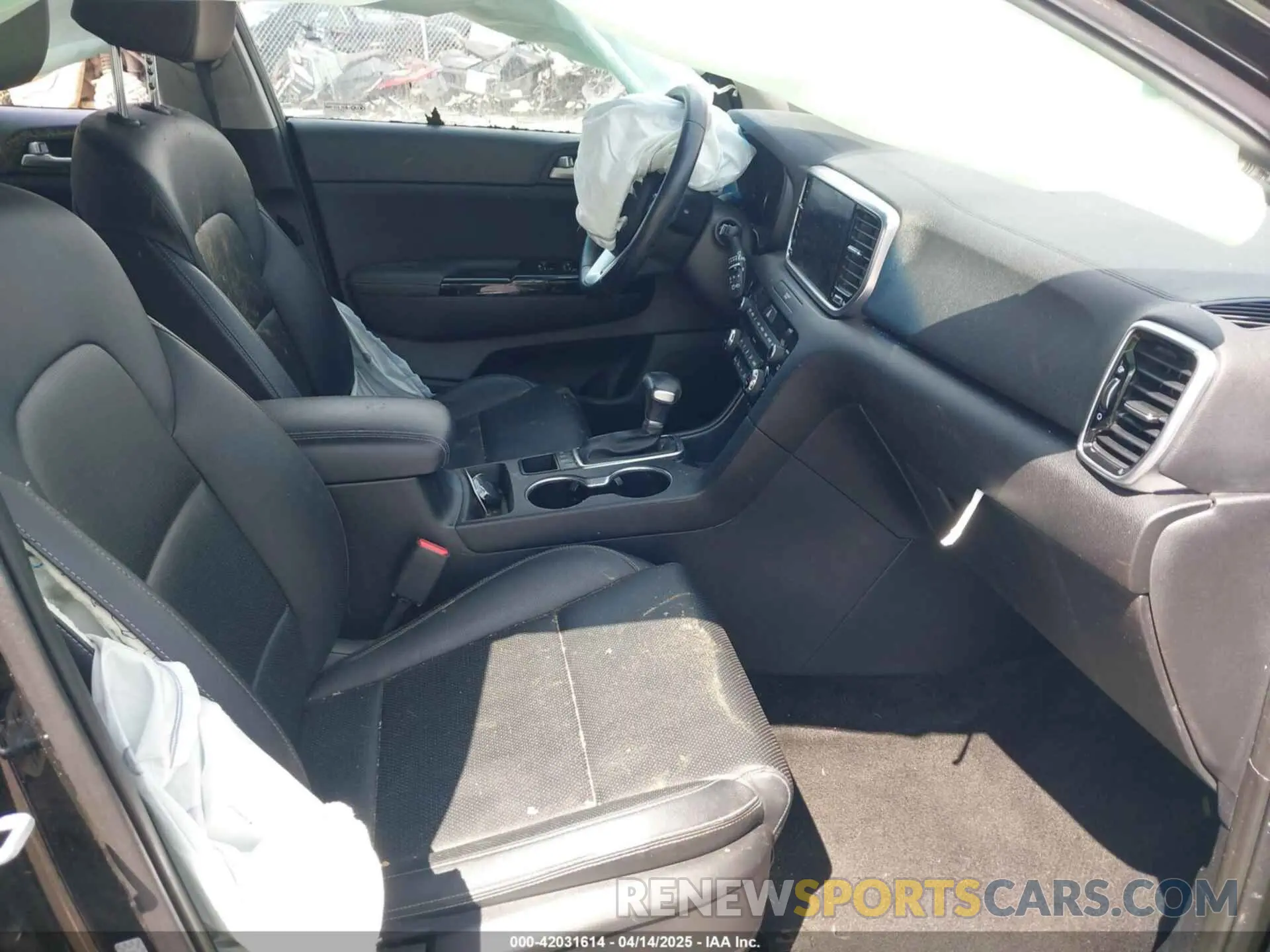 5 fotografías del automóvil dañado KNDPNCAC7M7911398 KIA SPORTAGE 2021