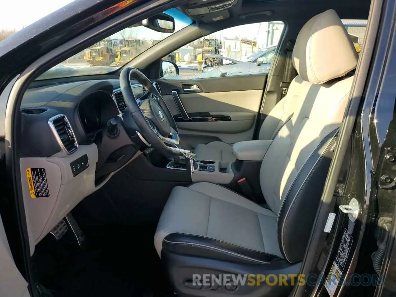 7 fotografías del automóvil dañado KNDPRCA61M7885220 KIA SPORTAGE 2021
