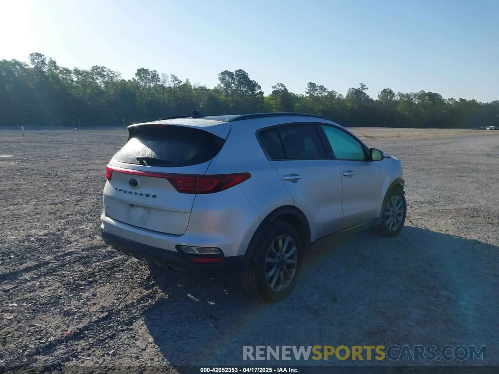 4 fotografías del automóvil dañado KNDP63AC4N7947306 KIA SPORTAGE 2022