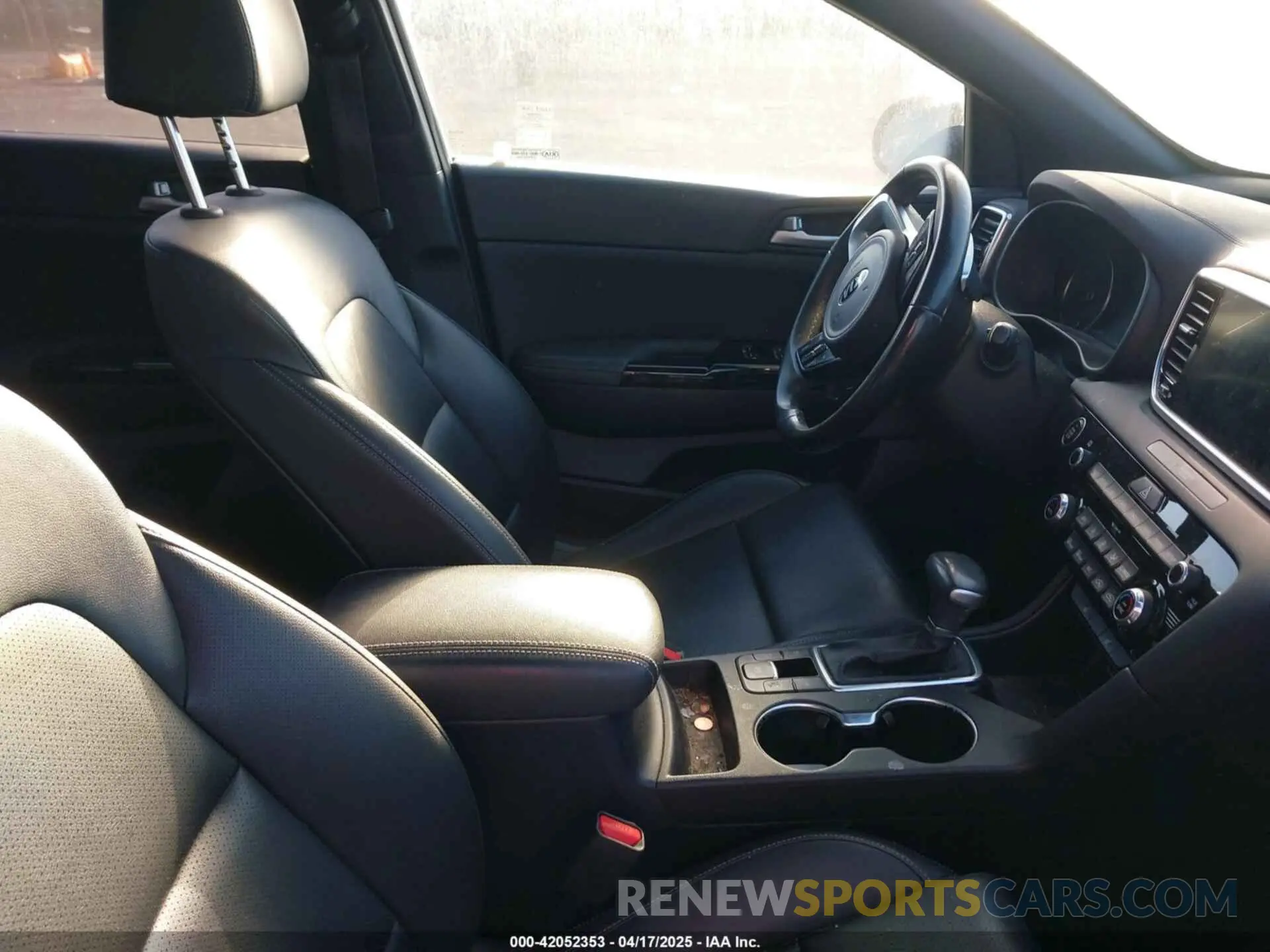 5 fotografías del automóvil dañado KNDP63AC4N7947306 KIA SPORTAGE 2022