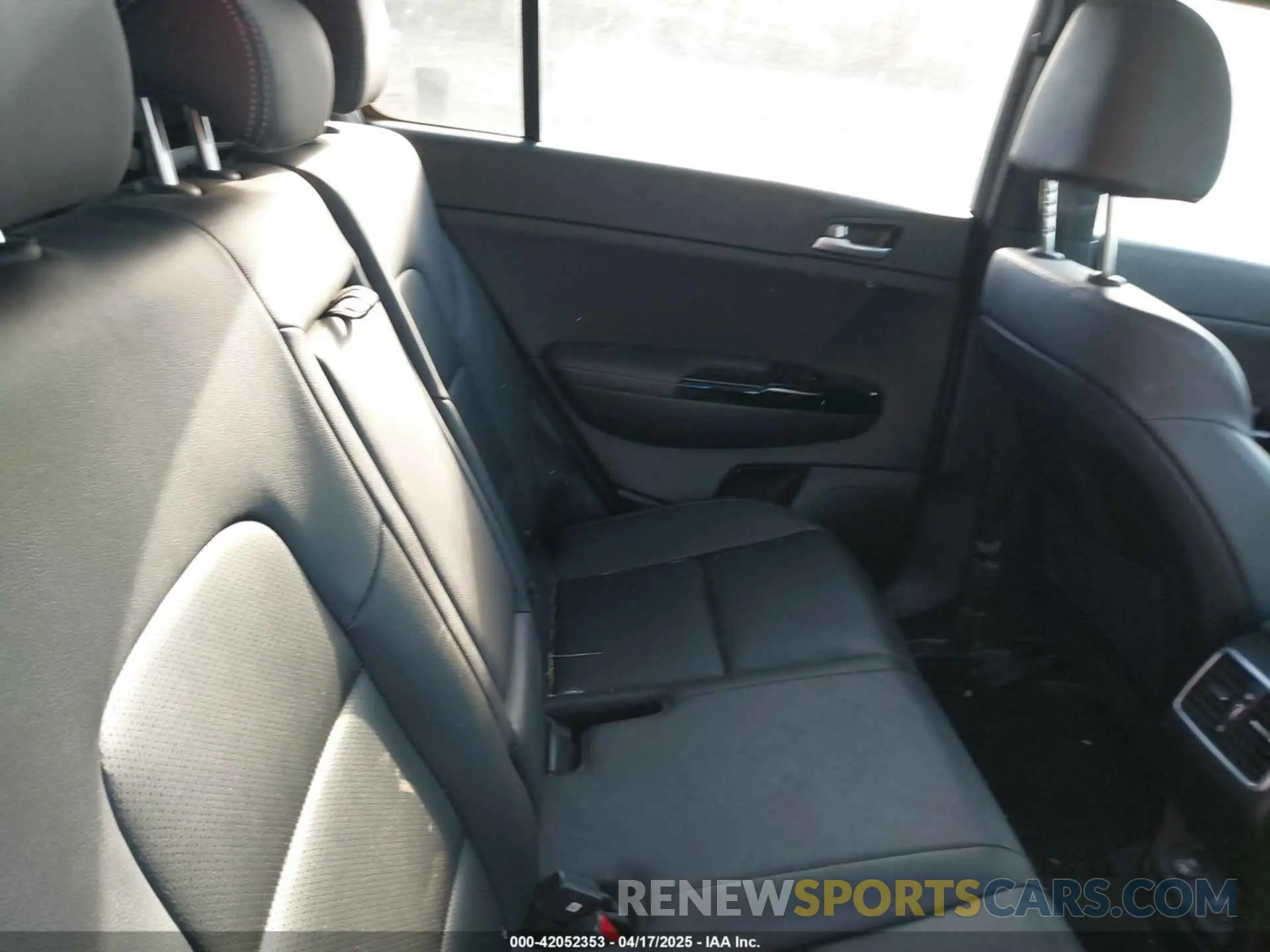 8 fotografías del automóvil dañado KNDP63AC4N7947306 KIA SPORTAGE 2022