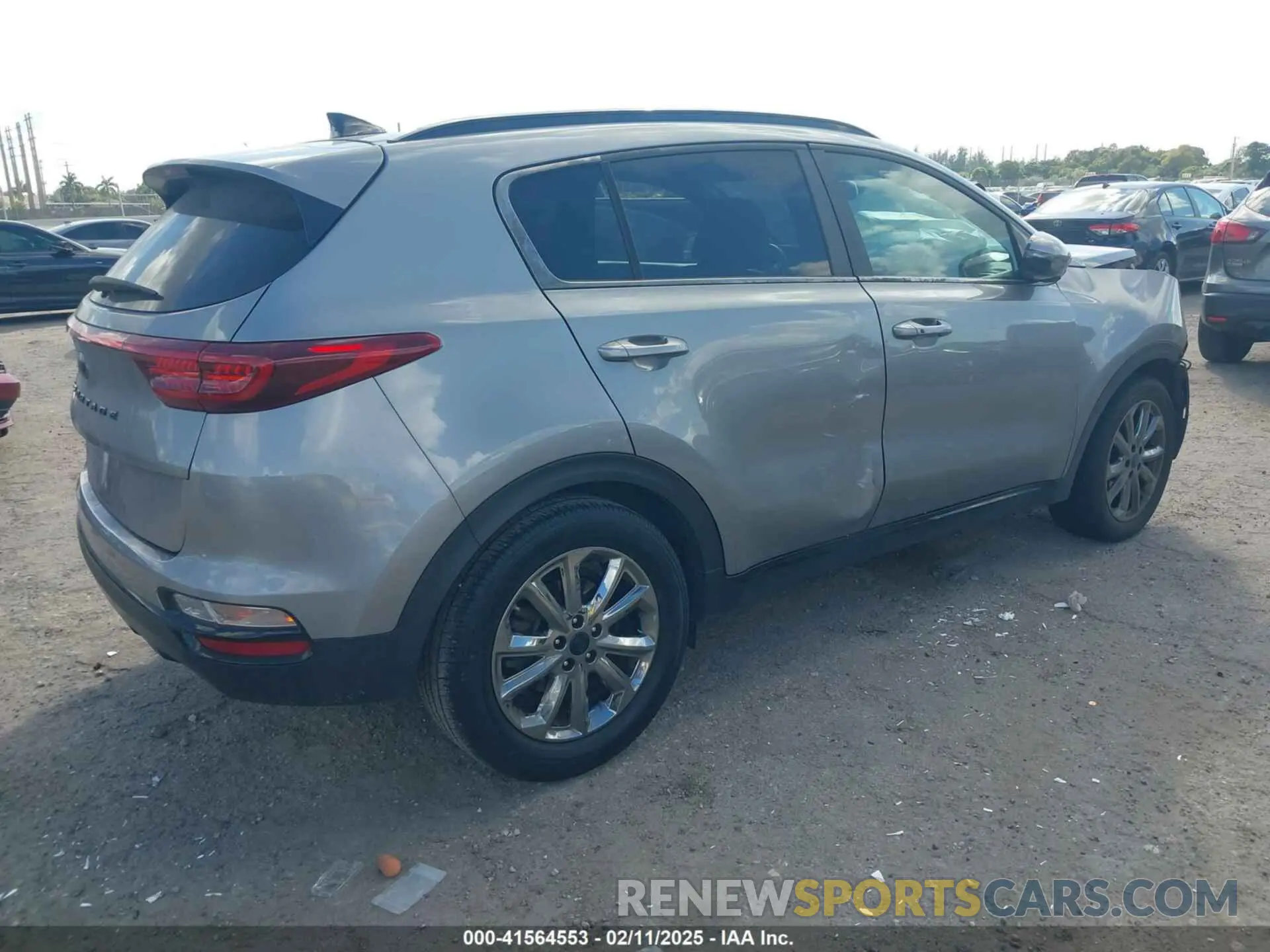 4 fotografías del automóvil dañado KNDP63AC7N7984723 KIA SPORTAGE 2022