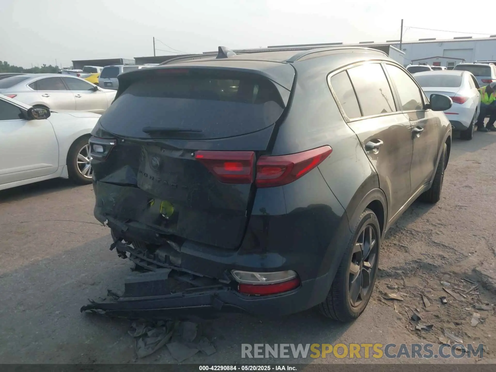 4 fotografías del automóvil dañado KNDP63AC9N7959449 KIA SPORTAGE 2022