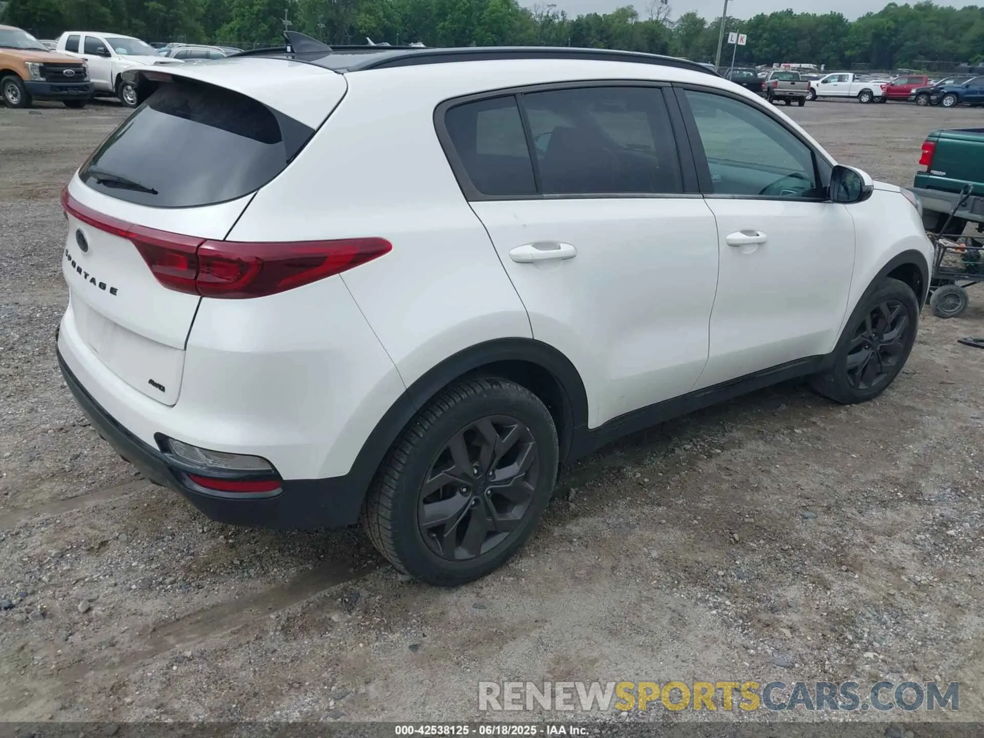 4 fotografías del automóvil dañado KNDP6CAC1N7017380 KIA SPORTAGE 2022