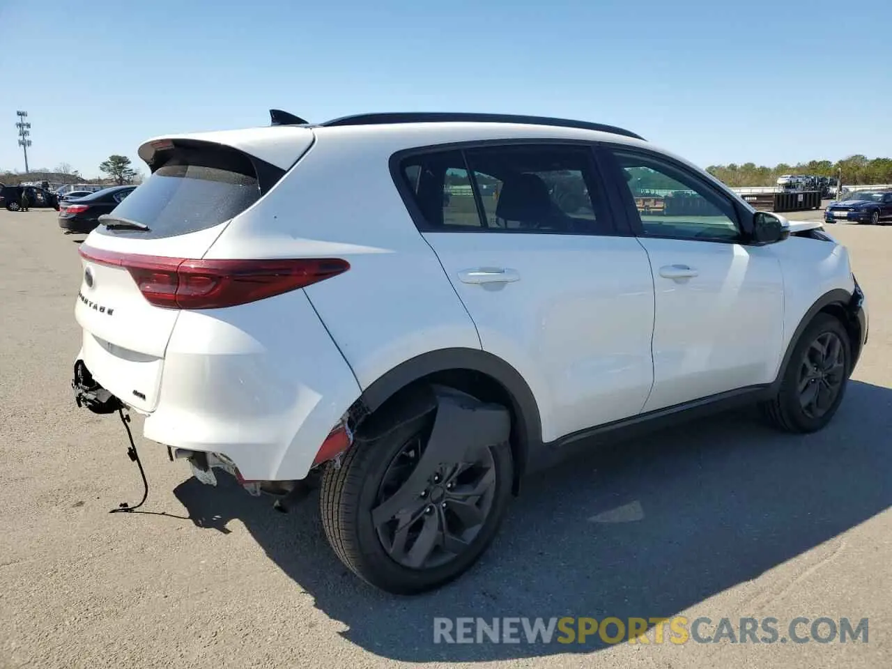 3 fotografías del automóvil dañado KNDP6CAC2N7975279 KIA SPORTAGE 2022
