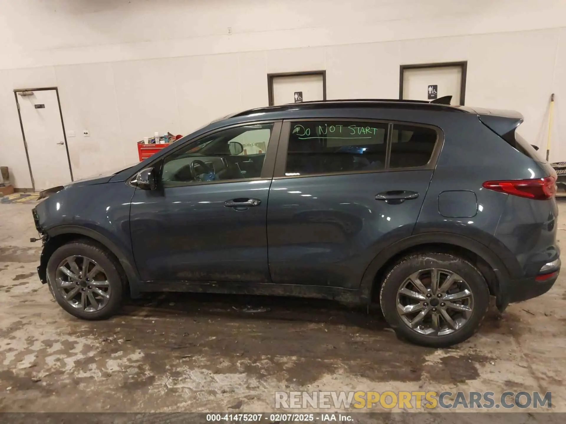 14 fotografías del automóvil dañado KNDP6CAC6N7997754 KIA SPORTAGE 2022