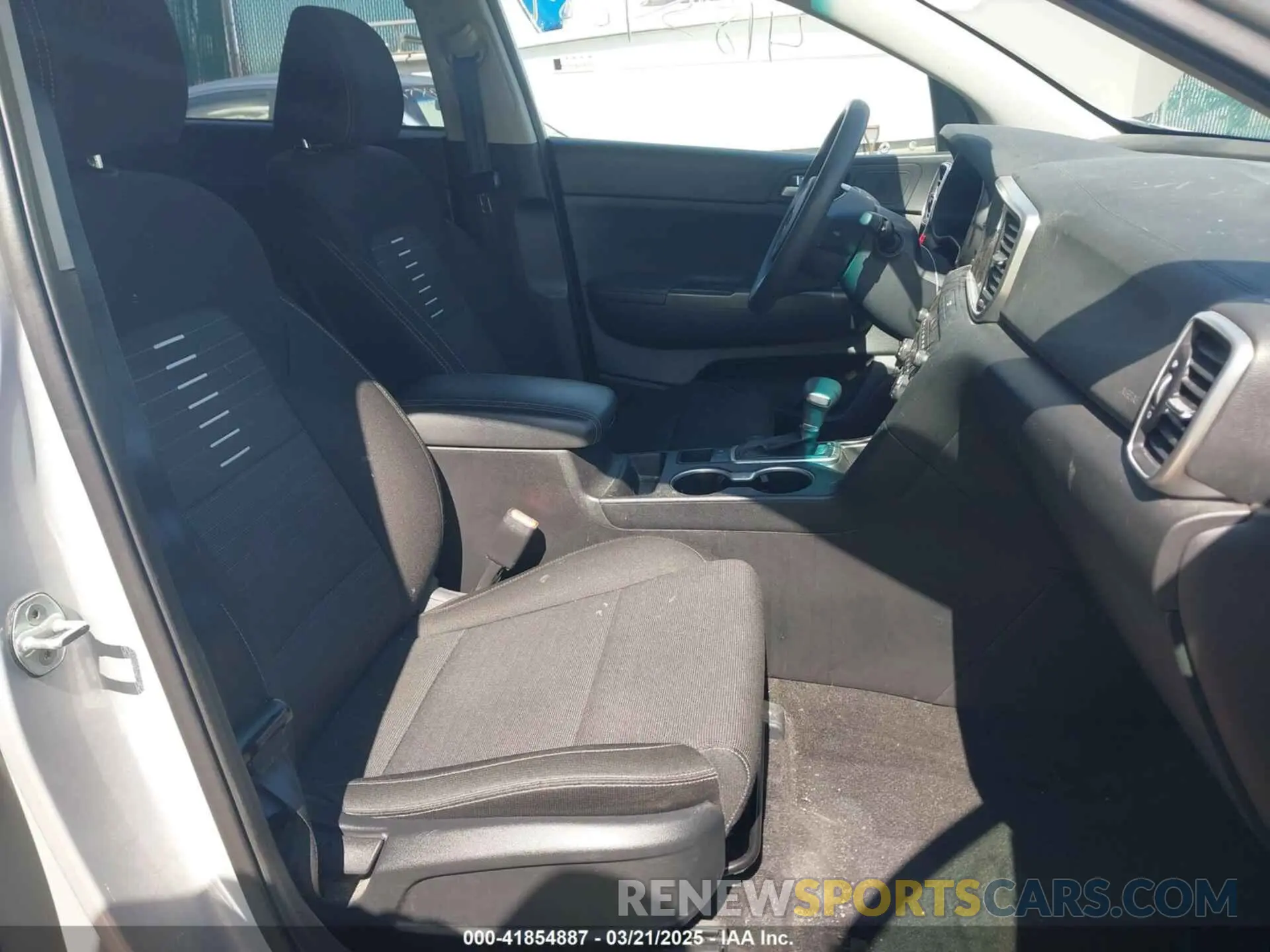 5 fotografías del automóvil dañado KNDPM3AC1N7985145 KIA SPORTAGE 2022