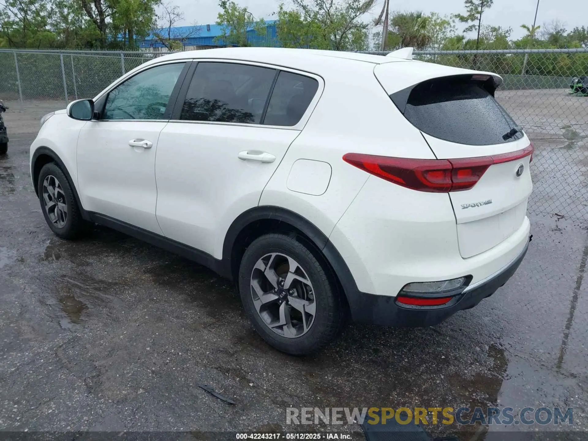 3 fotografías del automóvil dañado KNDPM3AC4N7981610 KIA SPORTAGE 2022