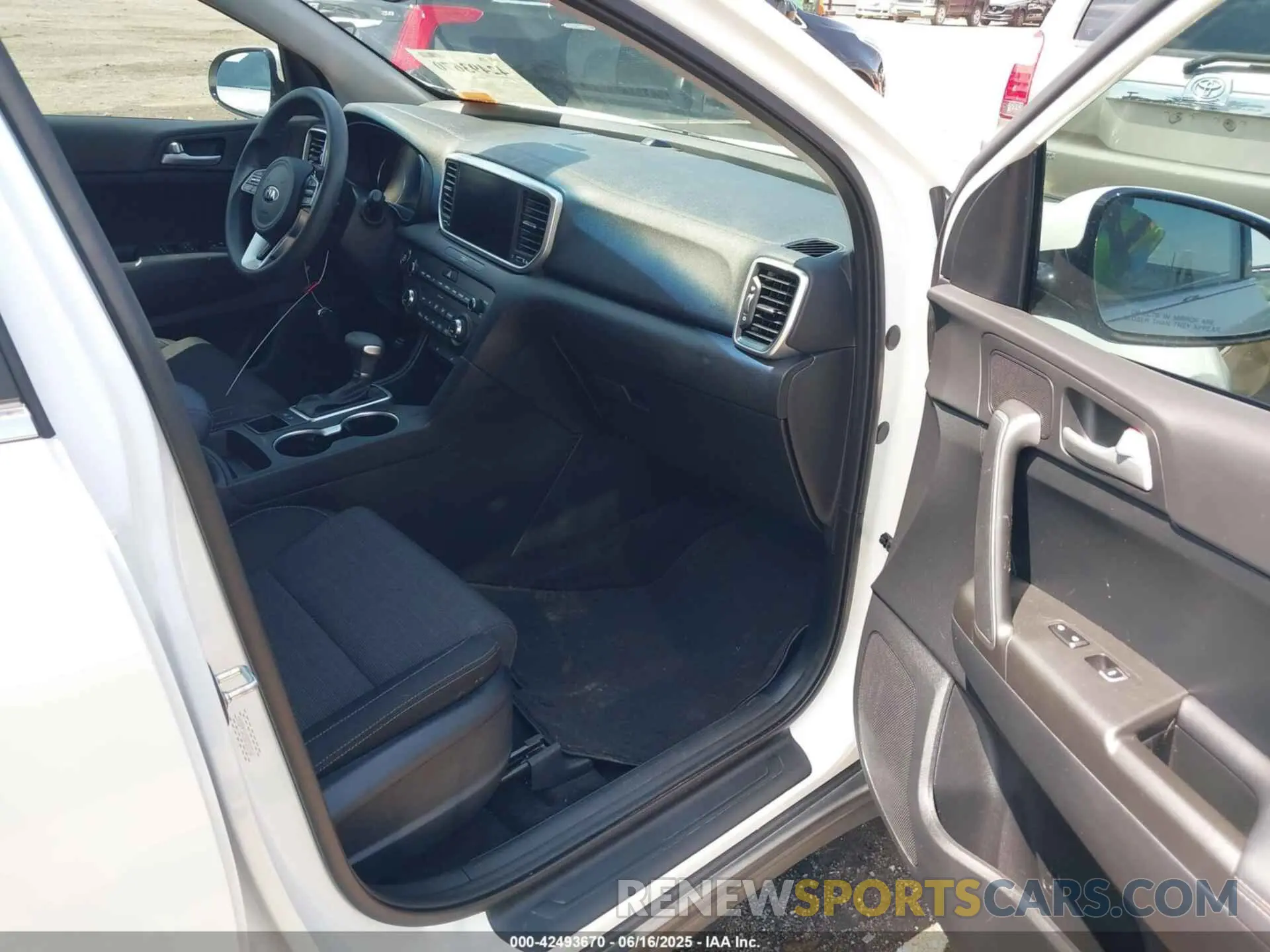 5 fotografías del automóvil dañado KNDPM3AC5N7018764 KIA SPORTAGE 2022