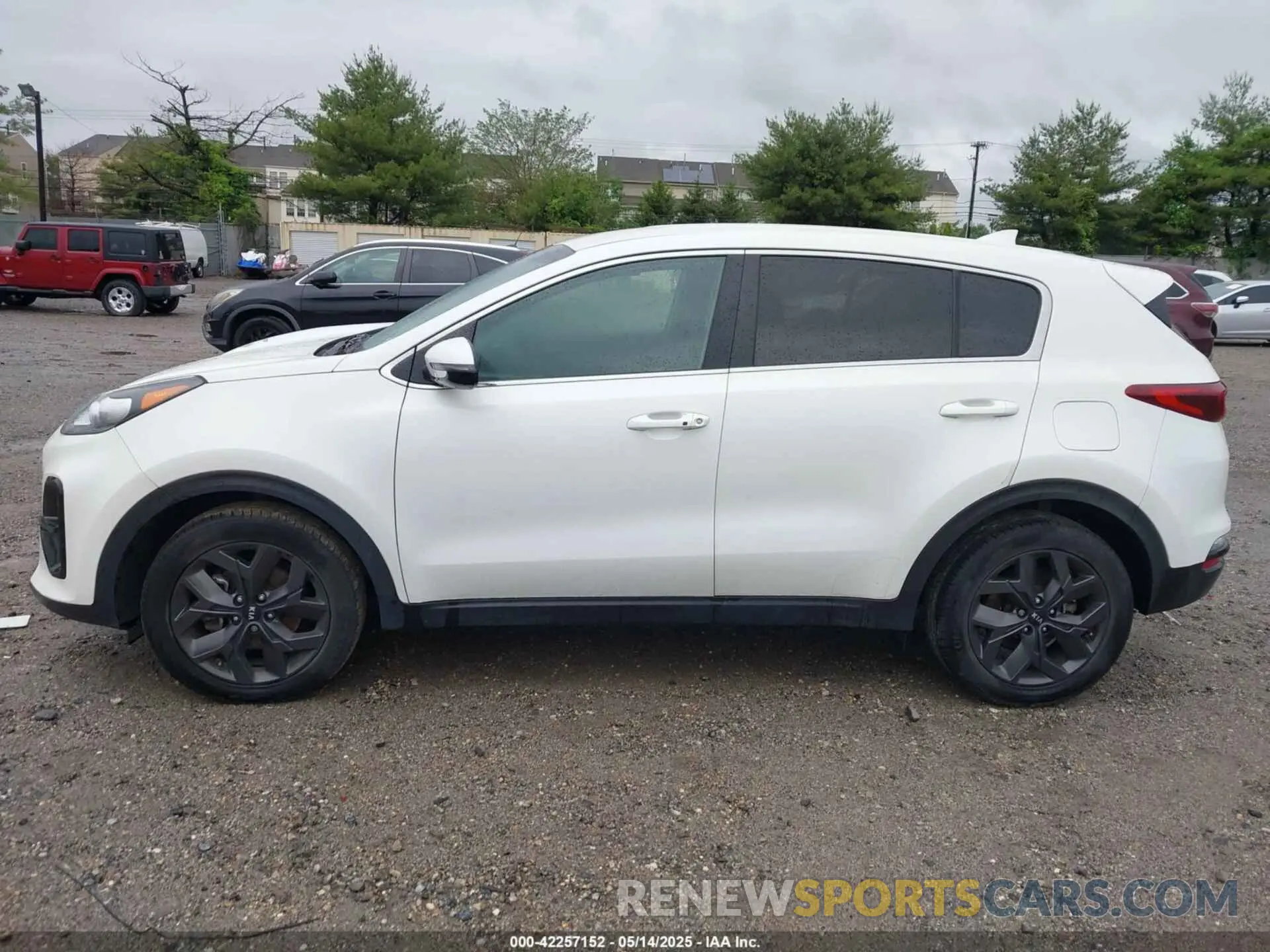 14 fotografías del automóvil dañado KNDPM3AC7N7013520 KIA SPORTAGE 2022