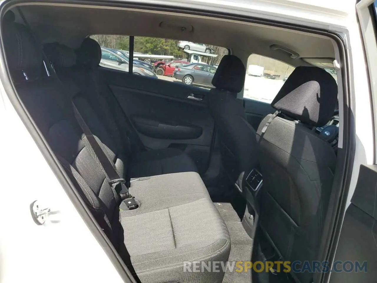 11 fotografías del automóvil dañado KNDPMCAC1N7022956 KIA SPORTAGE 2022