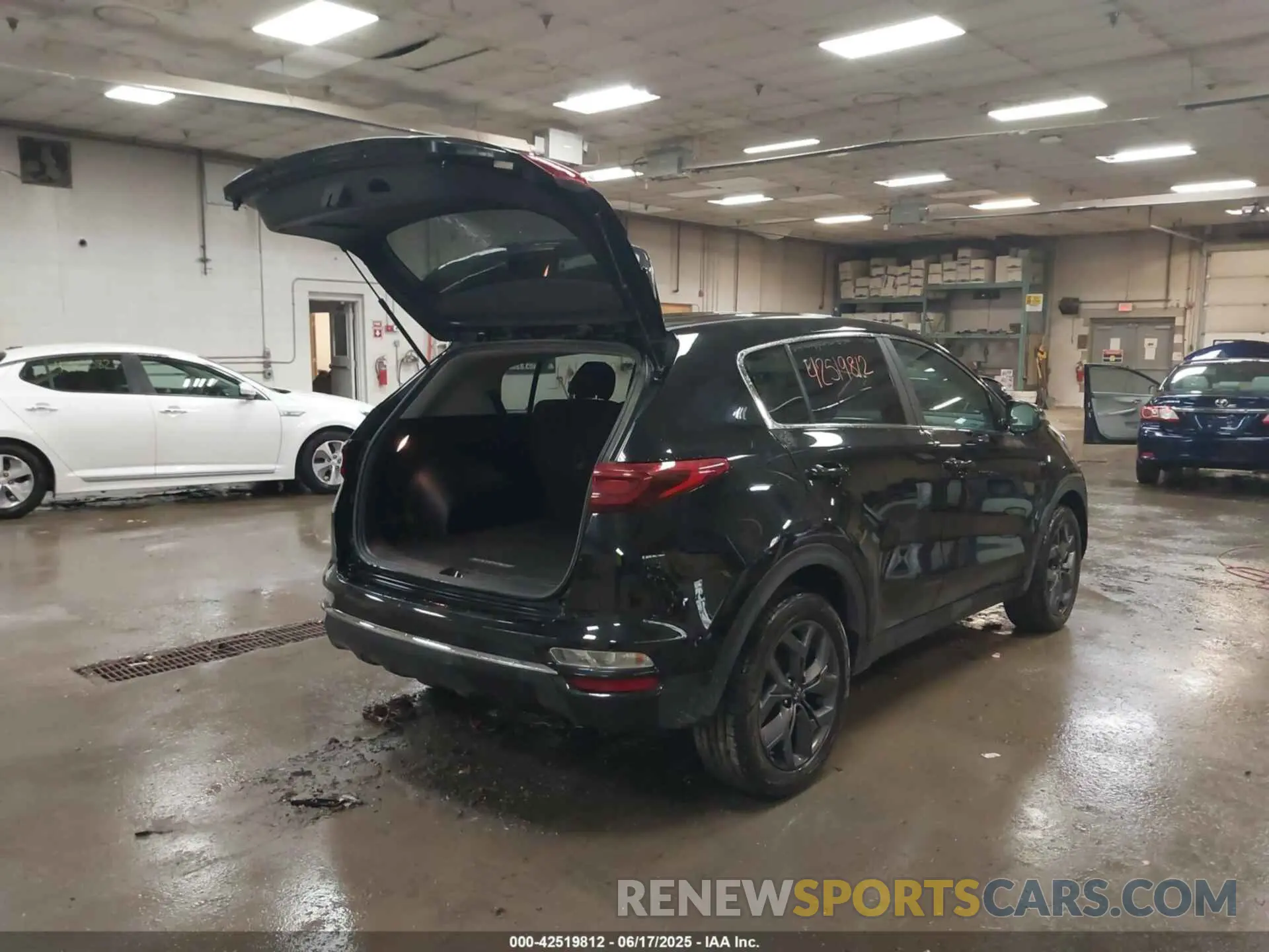 4 fotografías del automóvil dañado KNDPMCAC2N7968595 KIA SPORTAGE 2022