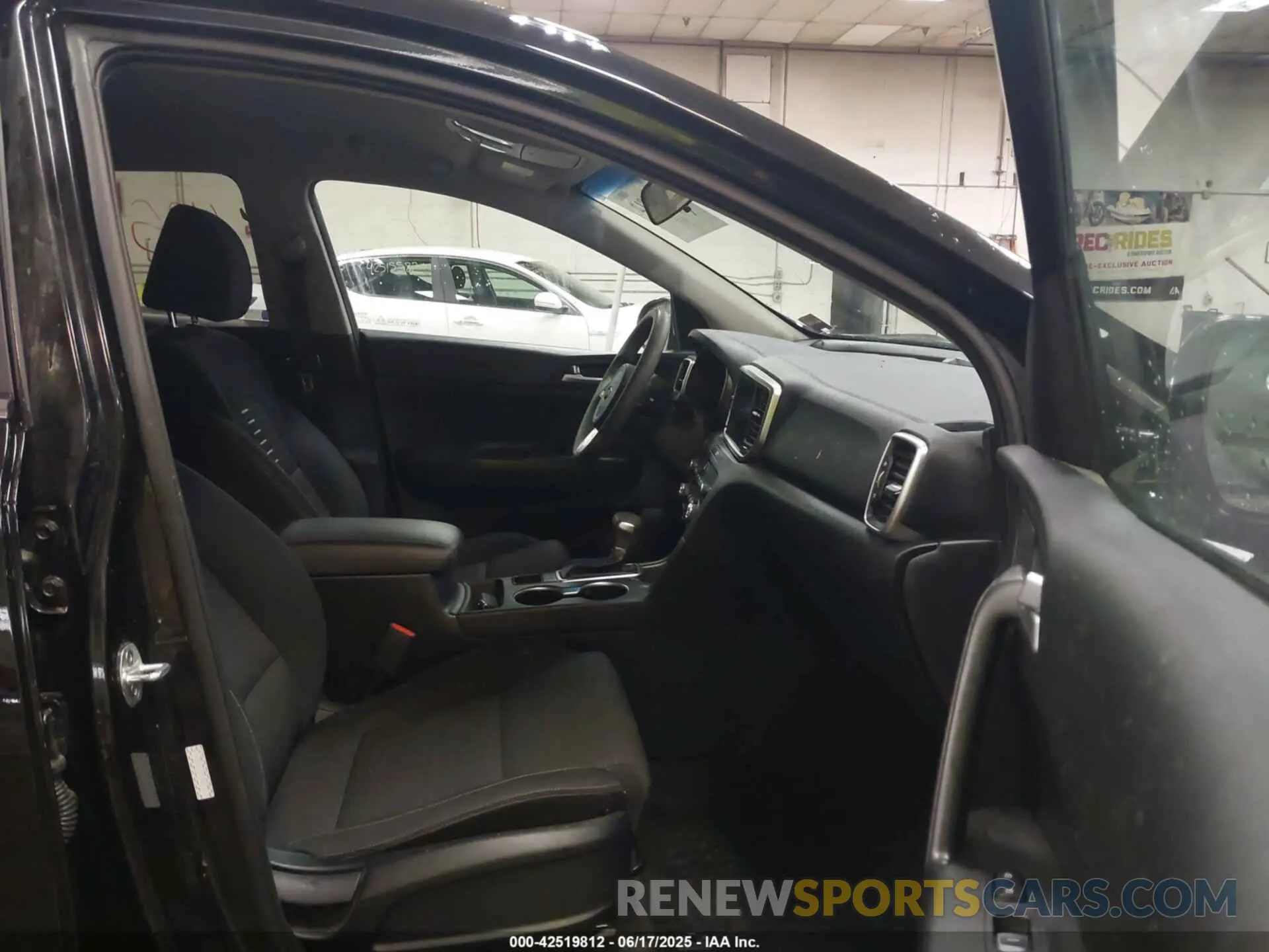5 fotografías del automóvil dañado KNDPMCAC2N7968595 KIA SPORTAGE 2022