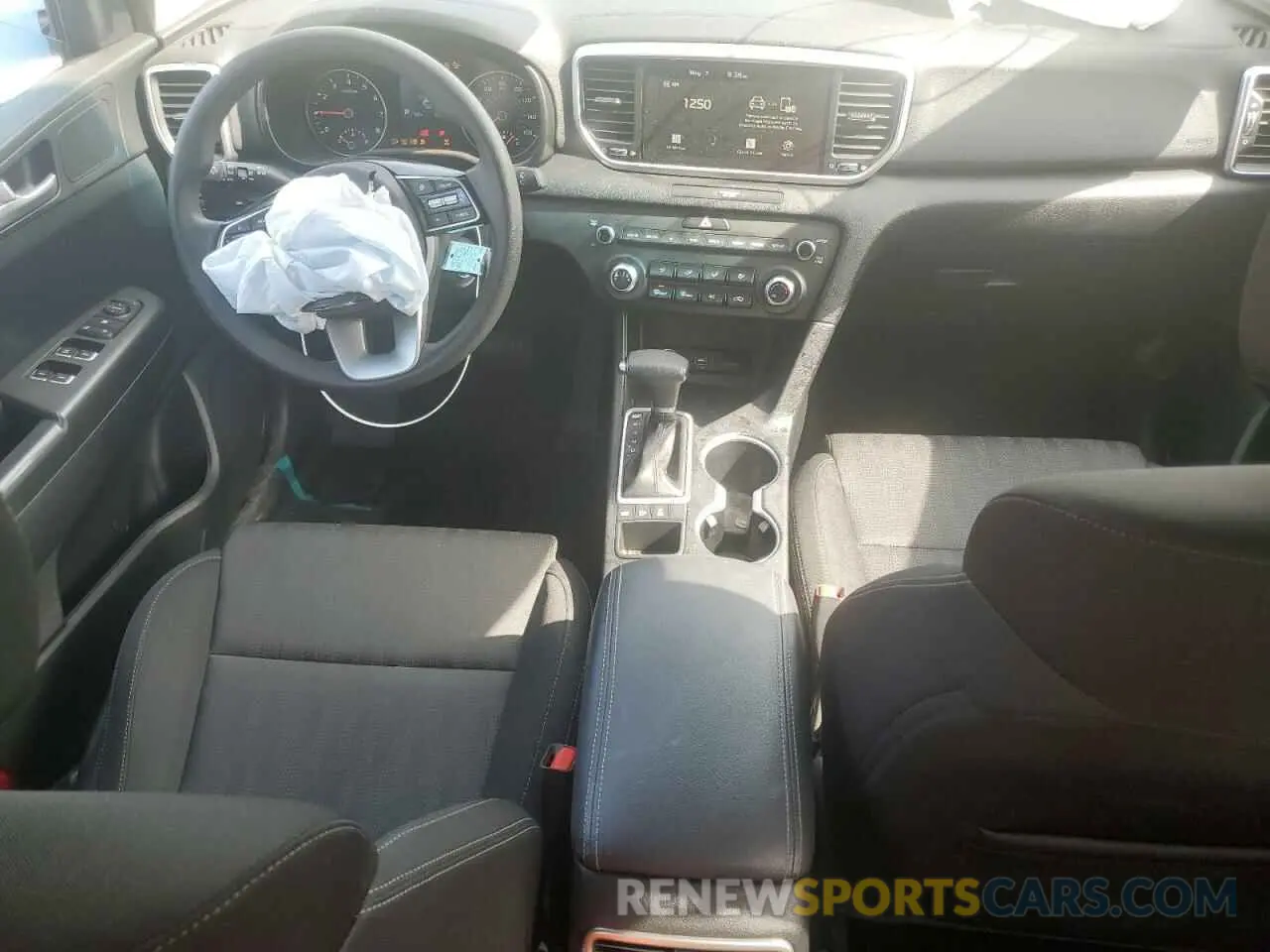 8 fotografías del automóvil dañado KNDPMCAC5N7991322 KIA SPORTAGE 2022
