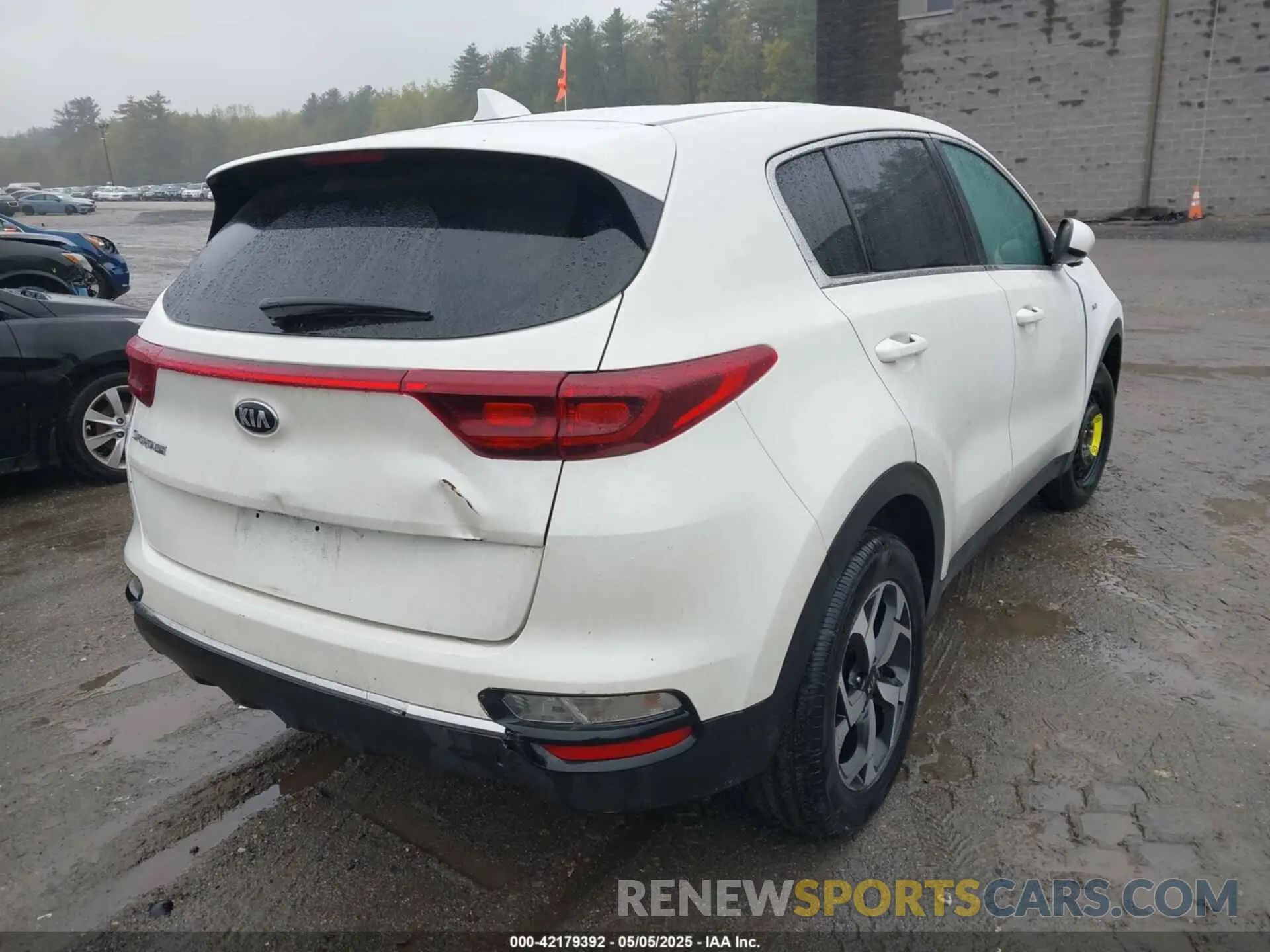4 fotografías del automóvil dañado KNDPMCAC7N7008656 KIA SPORTAGE 2022