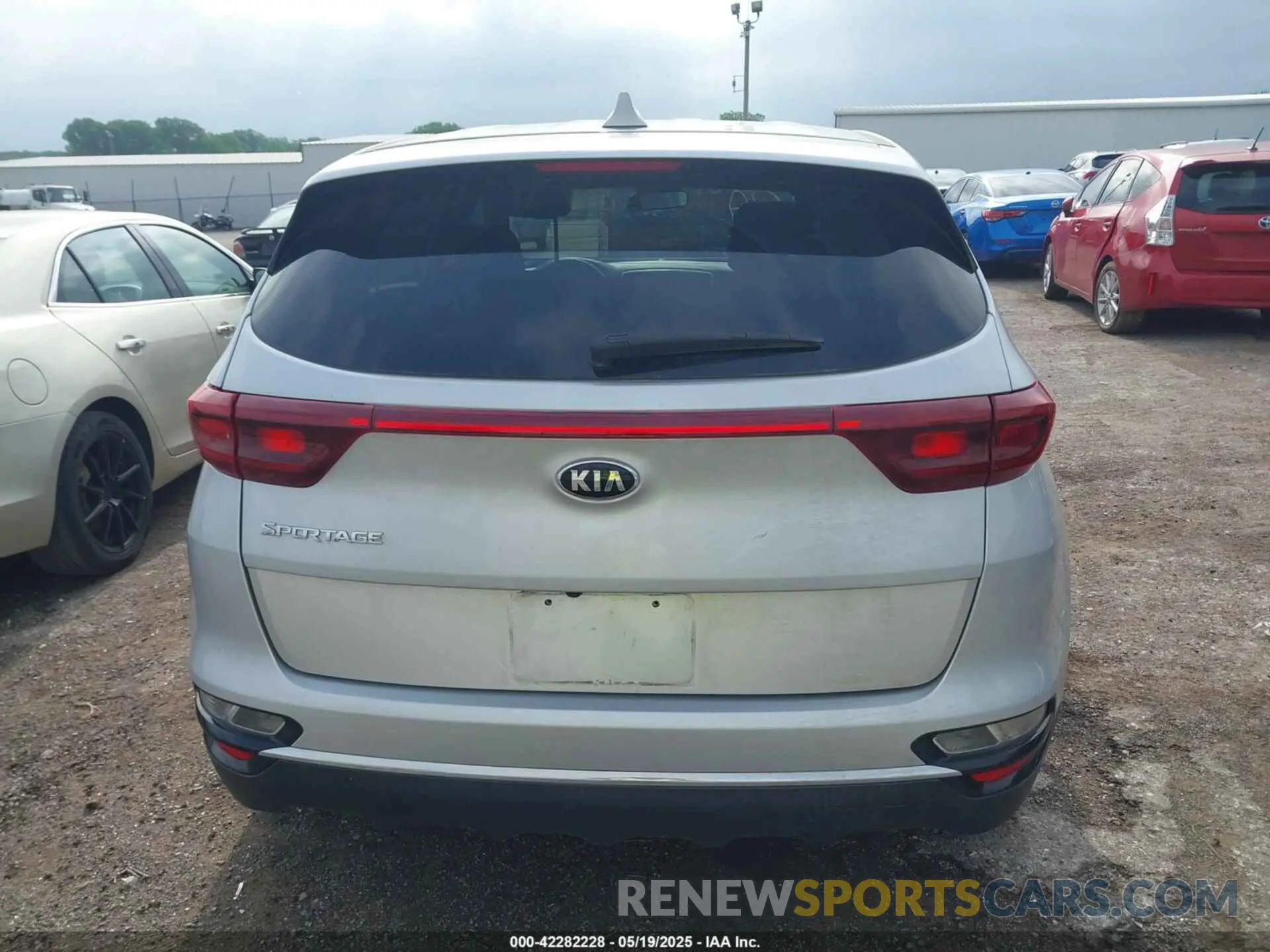 16 fotografías del automóvil dañado KNDPMCAC7N7011332 KIA SPORTAGE 2022
