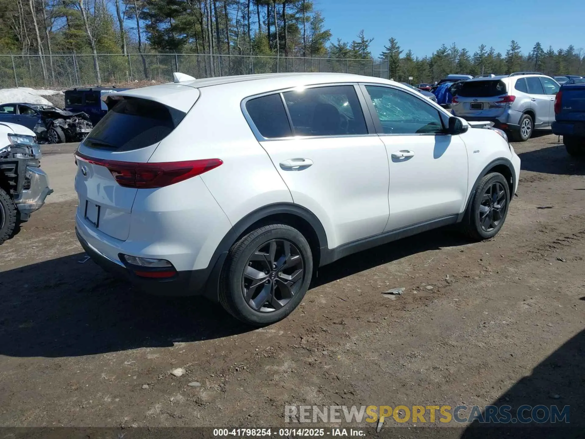 4 fotografías del automóvil dañado KNDPMCAC7N7025277 KIA SPORTAGE 2022