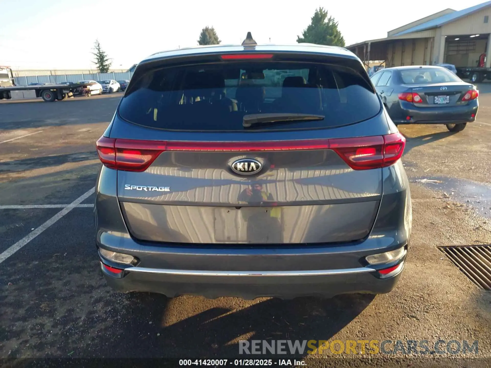 16 fotografías del automóvil dañado KNDPMCAC8N7021819 KIA SPORTAGE 2022