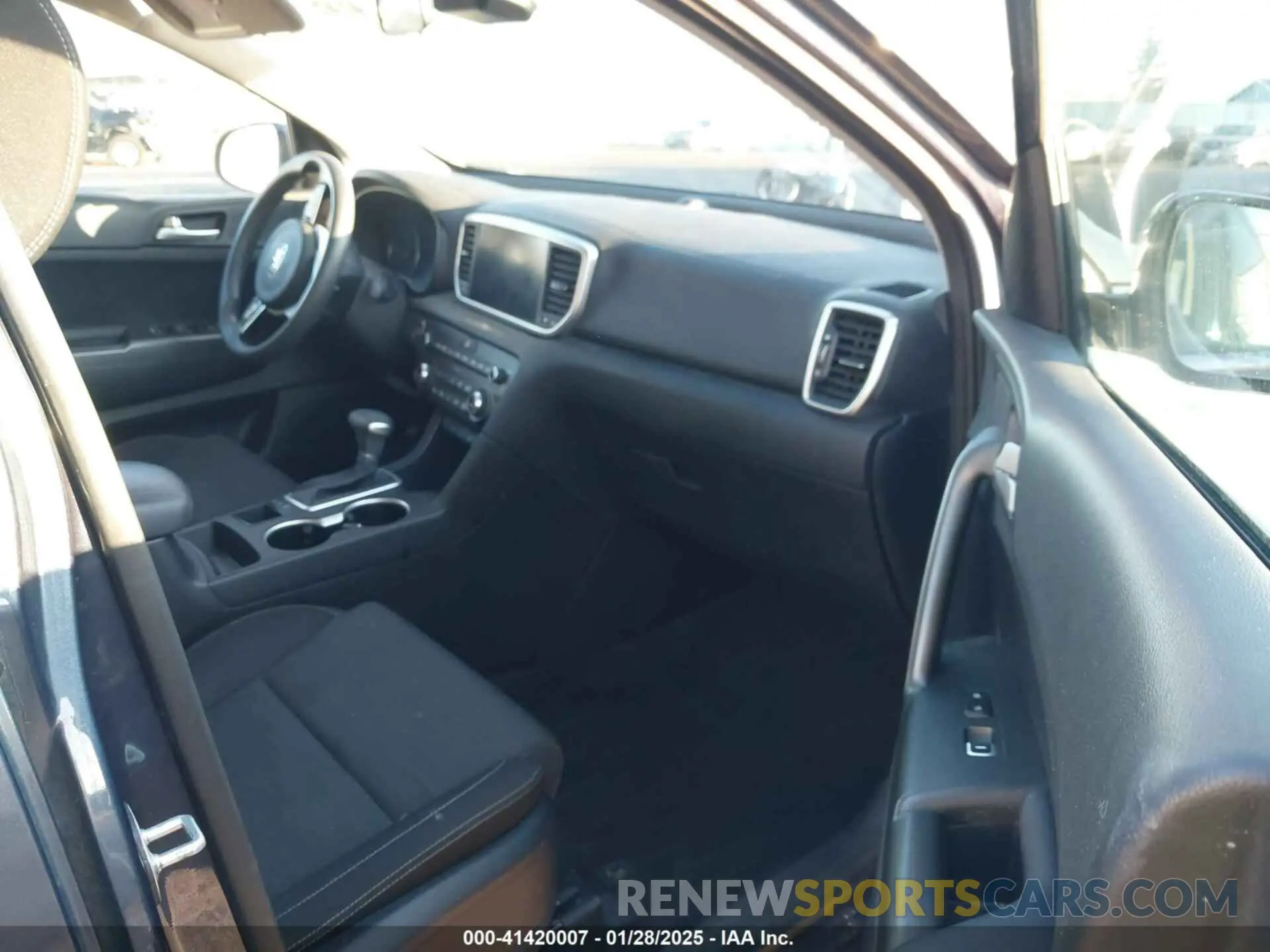 5 fotografías del automóvil dañado KNDPMCAC8N7021819 KIA SPORTAGE 2022