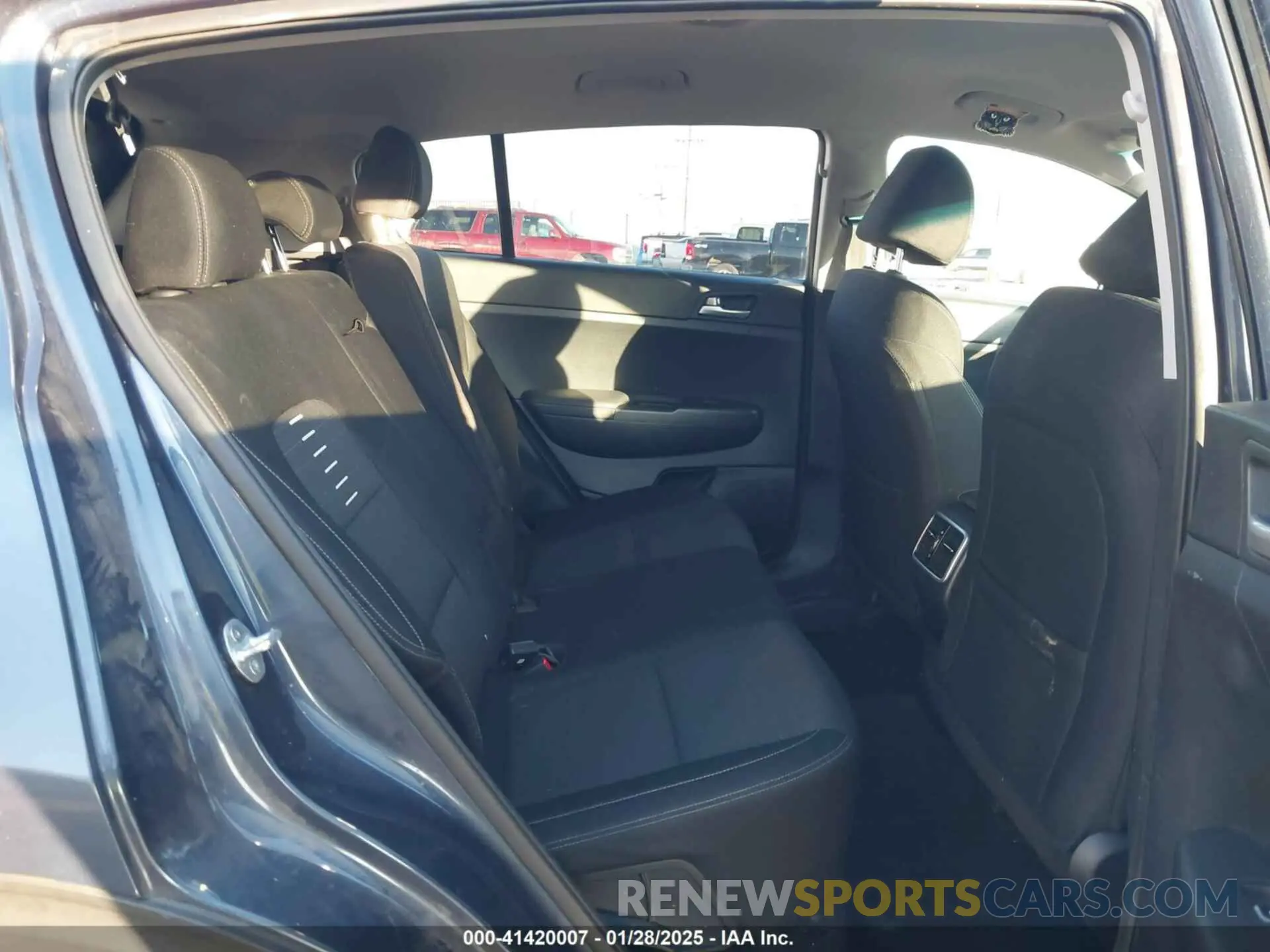 8 fotografías del automóvil dañado KNDPMCAC8N7021819 KIA SPORTAGE 2022