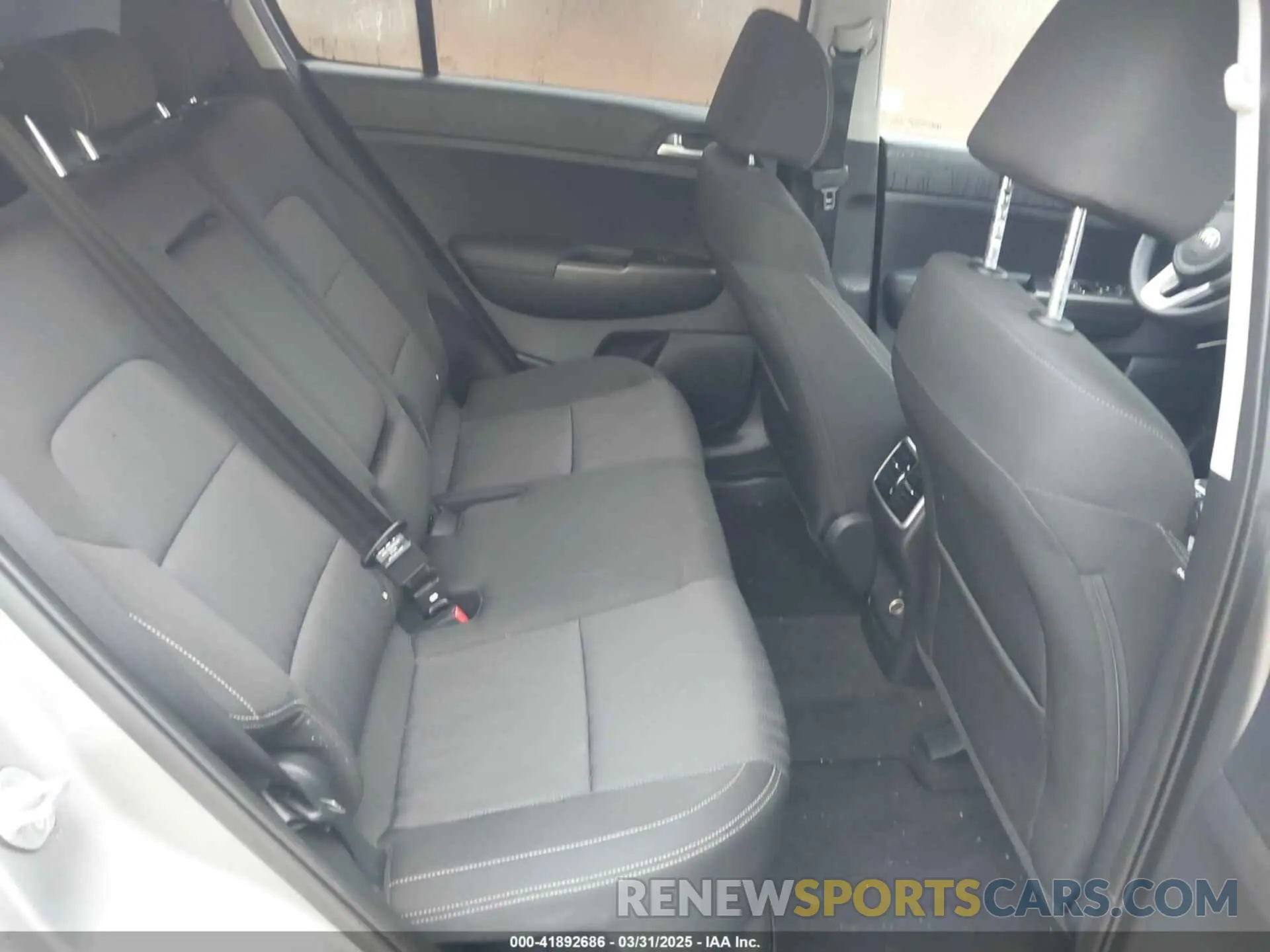 8 fotografías del automóvil dañado KNDPMCAC9N7954564 KIA SPORTAGE 2022