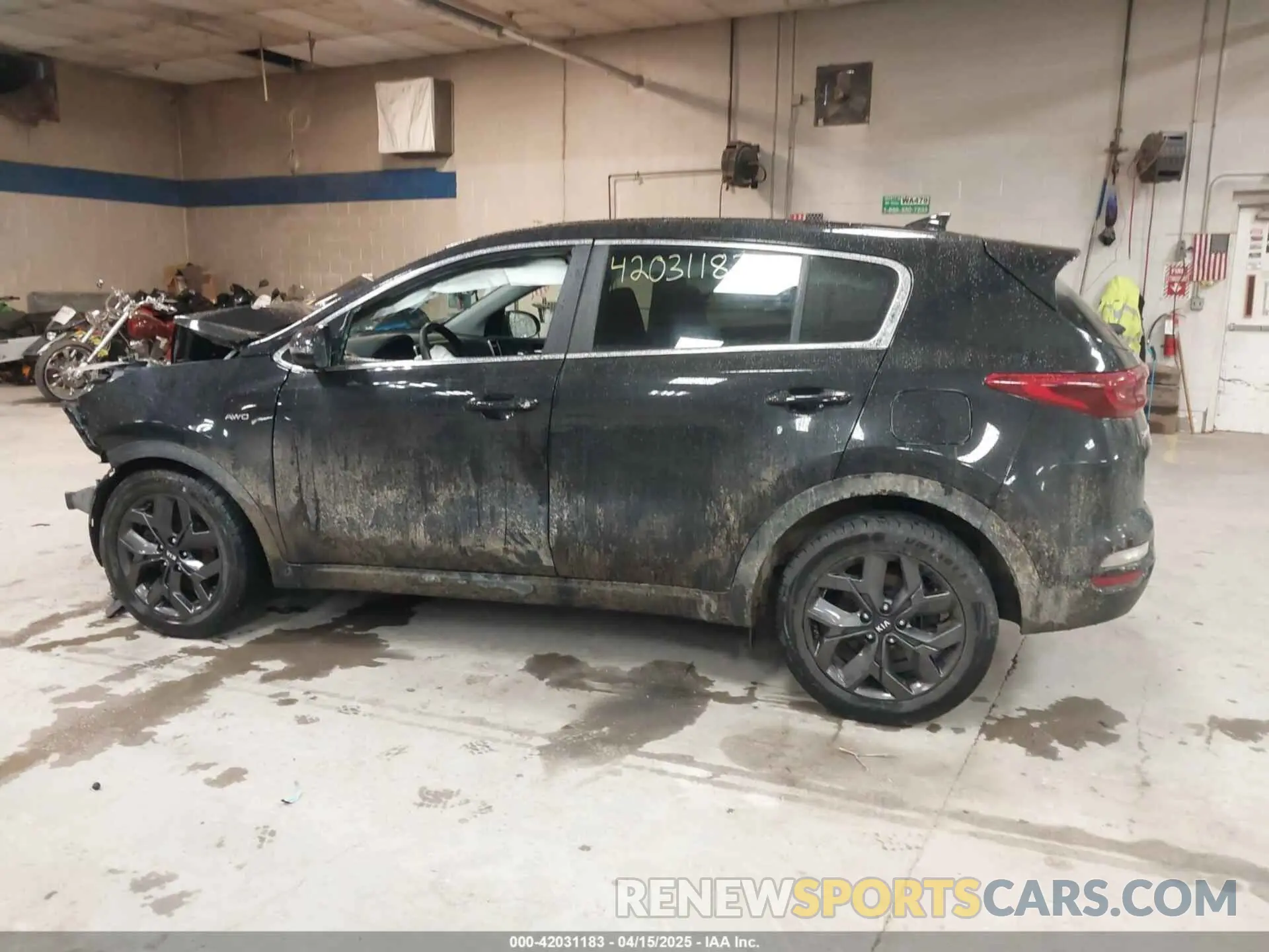 14 fotografías del automóvil dañado KNDPMCACXN7002186 KIA SPORTAGE 2022