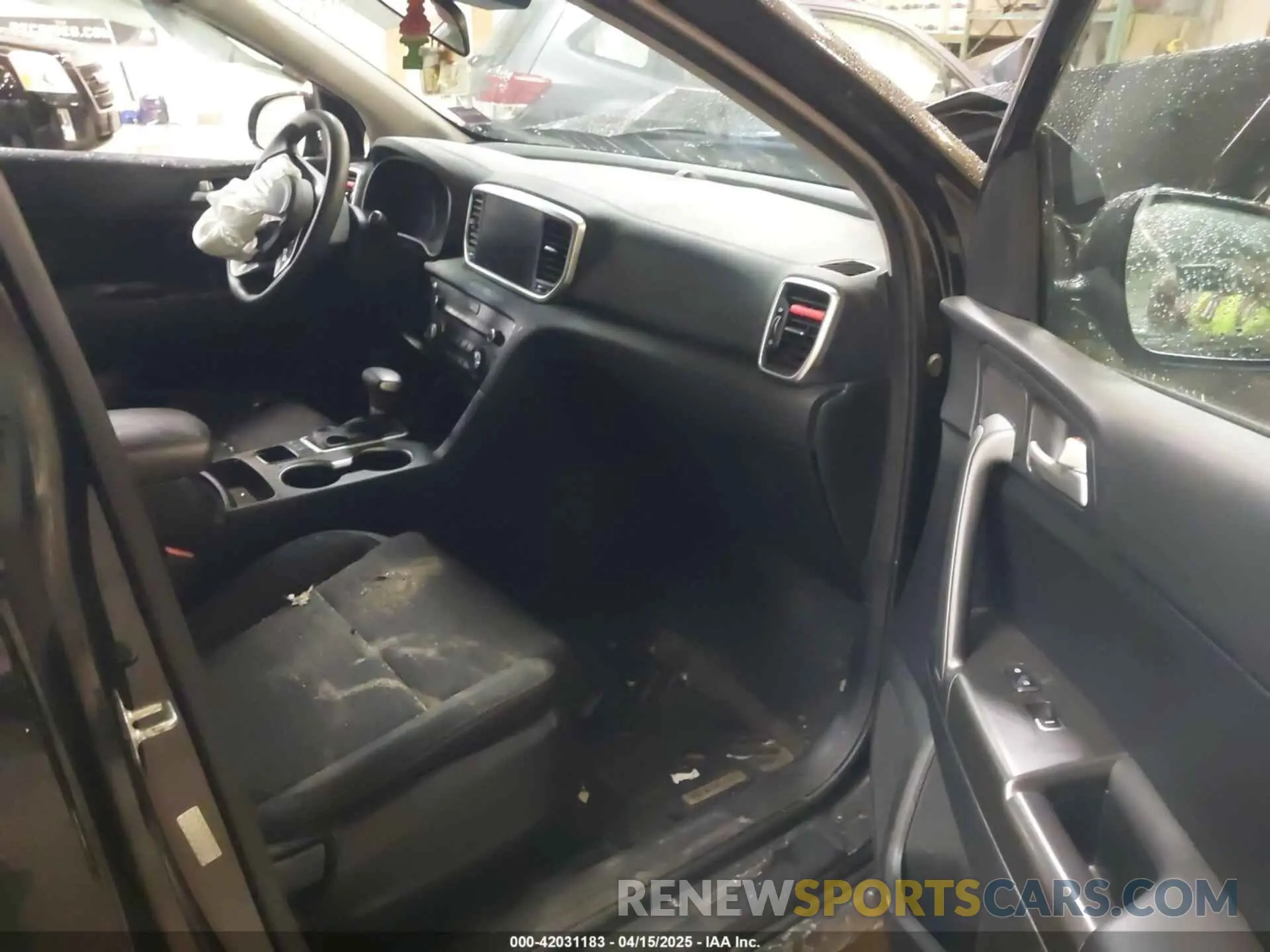 5 fotografías del automóvil dañado KNDPMCACXN7002186 KIA SPORTAGE 2022