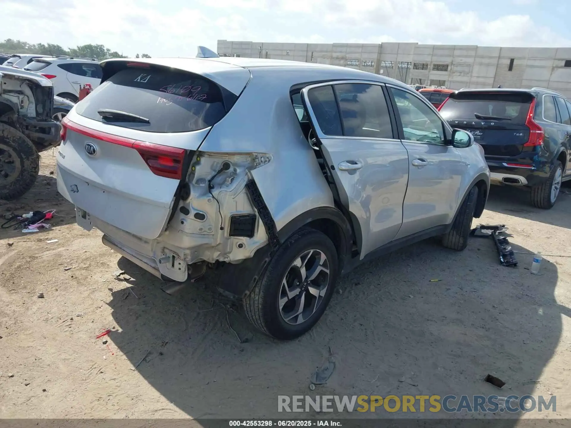 4 fotografías del automóvil dañado KNDPMCACXN7952998 KIA SPORTAGE 2022