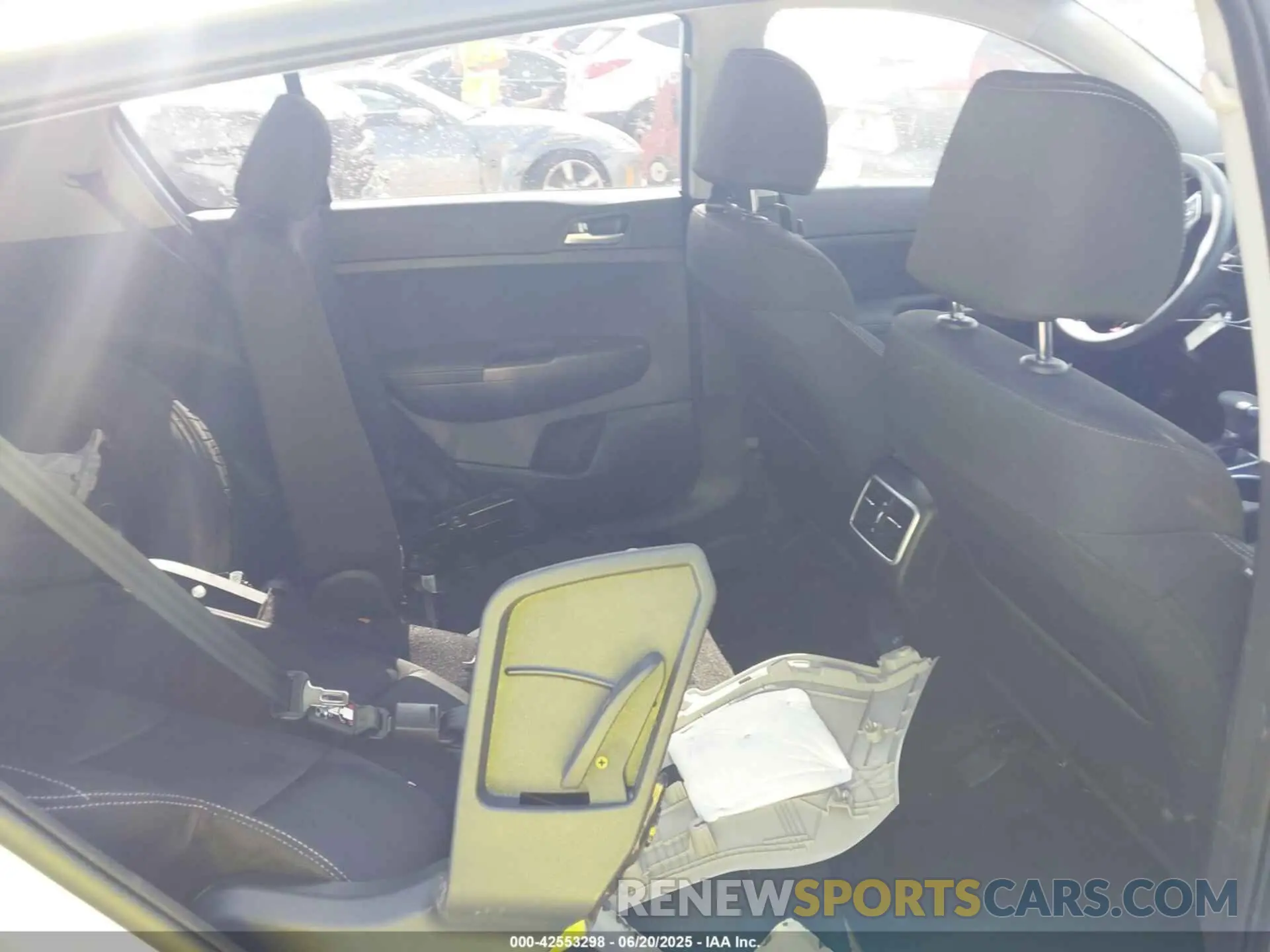 8 fotografías del automóvil dañado KNDPMCACXN7952998 KIA SPORTAGE 2022