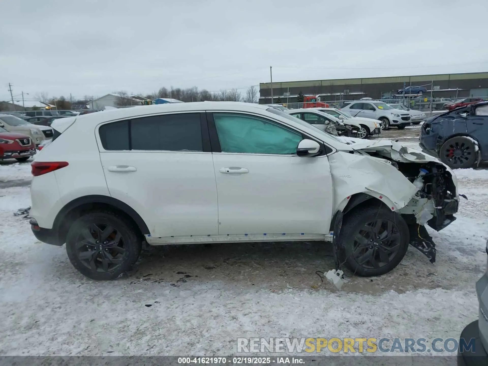 14 fotografías del automóvil dañado KNDPMCACXN7983264 KIA SPORTAGE 2022