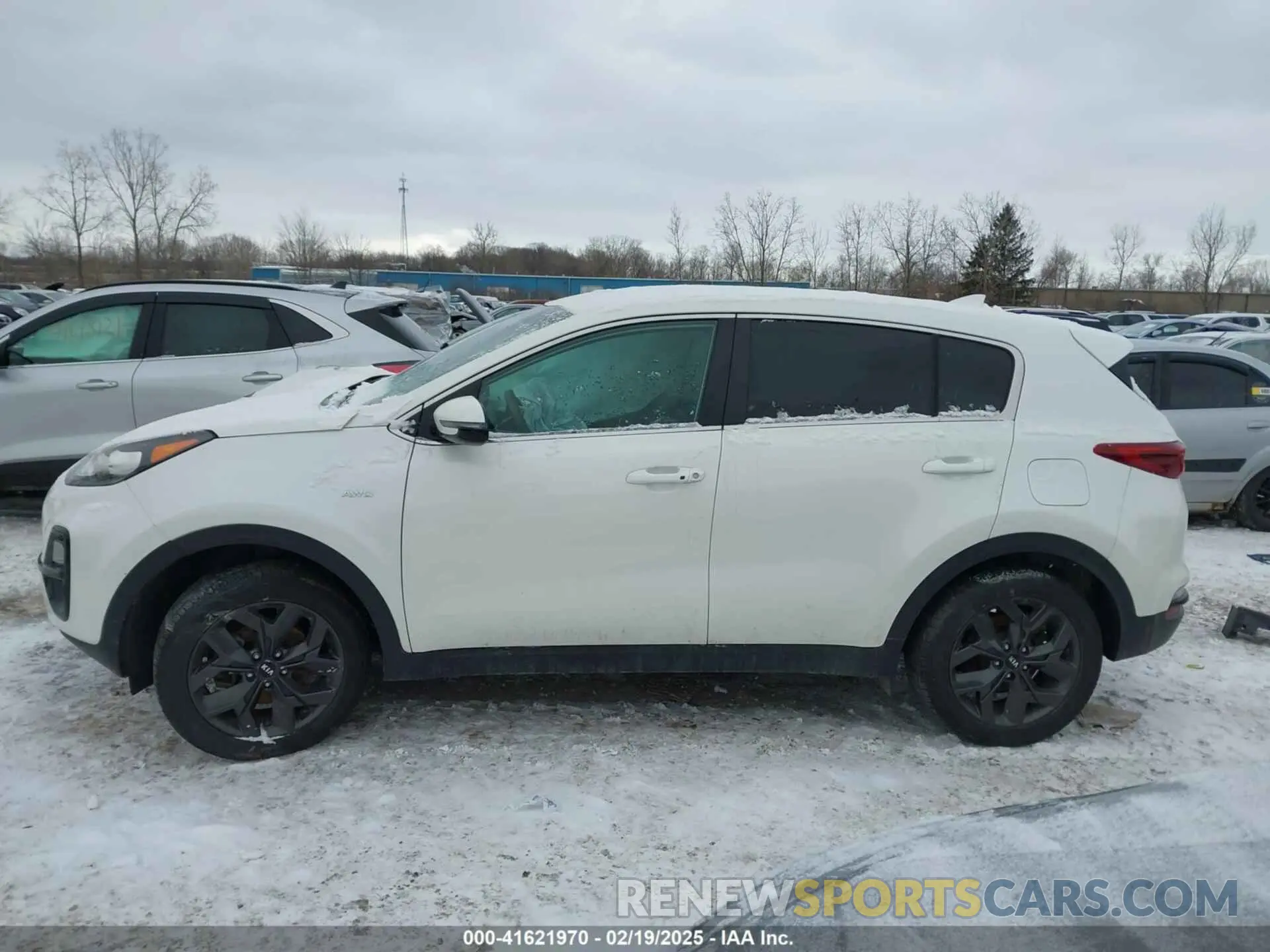 15 fotografías del automóvil dañado KNDPMCACXN7983264 KIA SPORTAGE 2022
