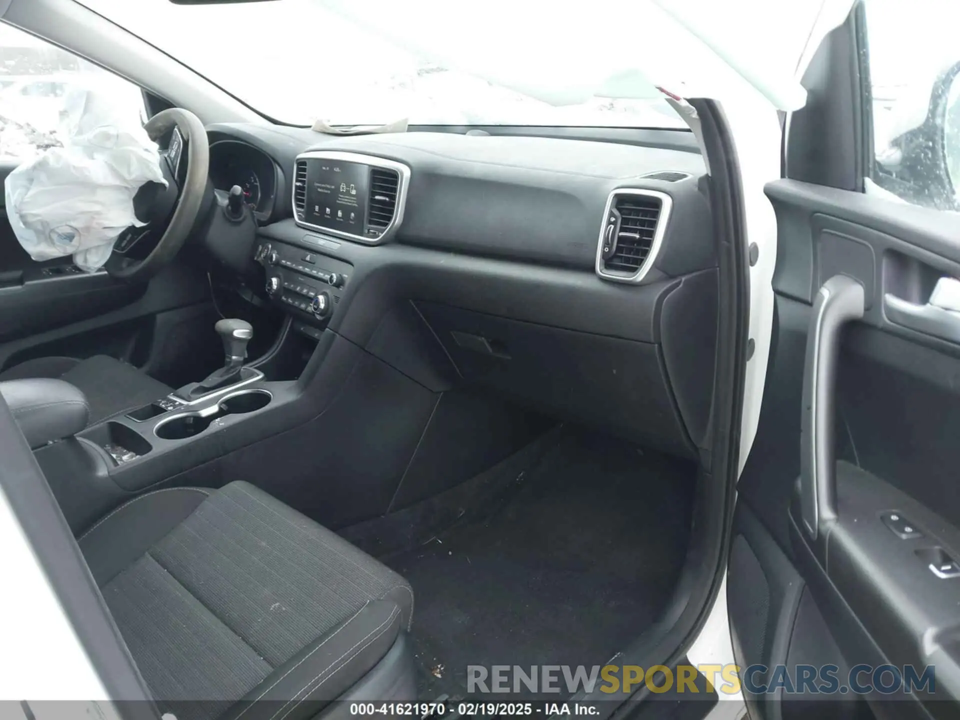 5 fotografías del automóvil dañado KNDPMCACXN7983264 KIA SPORTAGE 2022