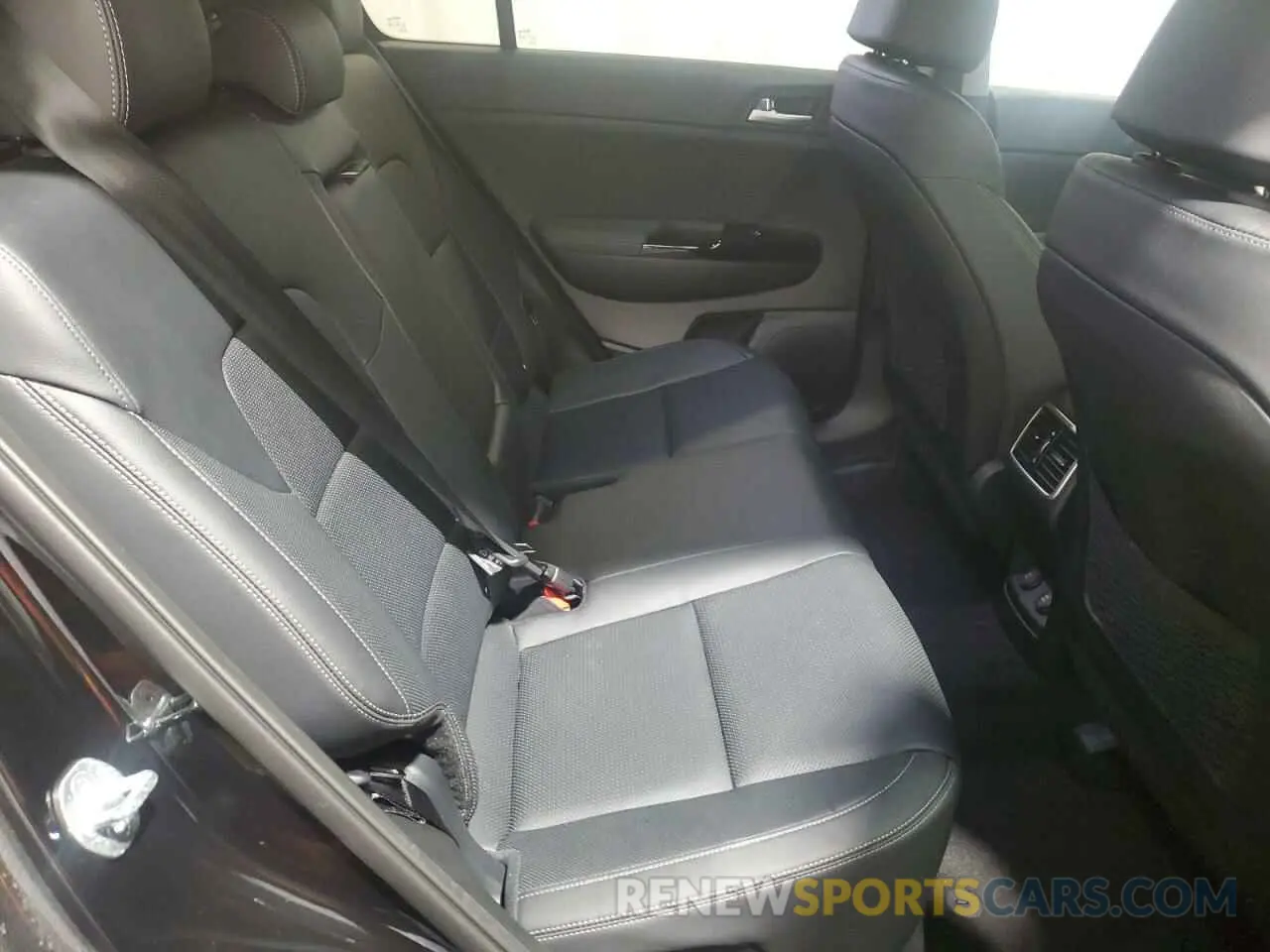 11 fotografías del automóvil dañado KNDPNCAC4N7964500 KIA SPORTAGE 2022