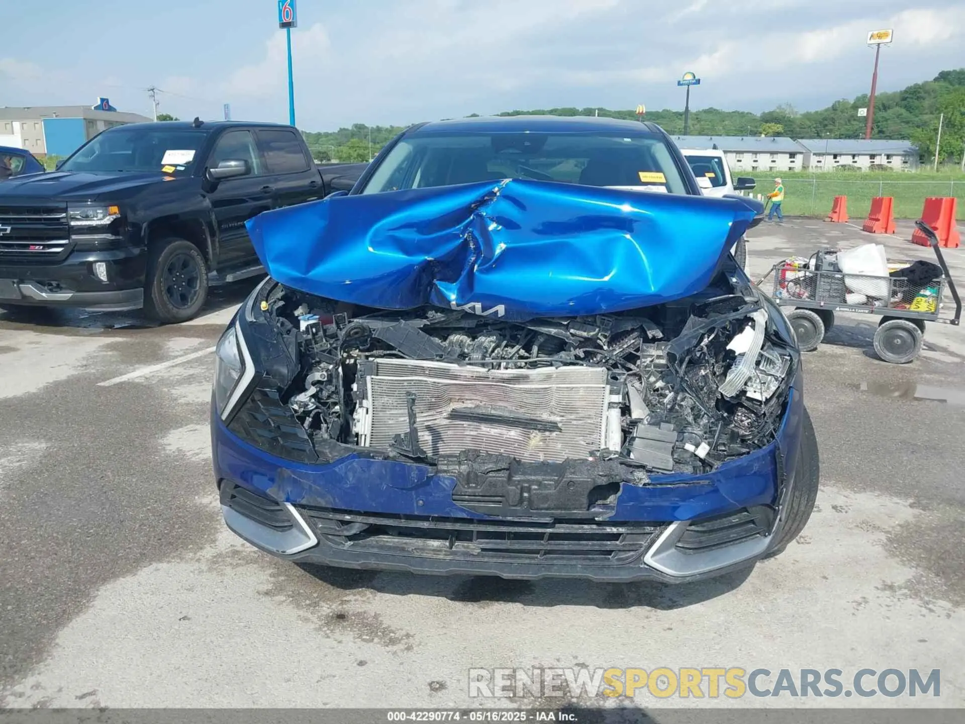13 fotografías del automóvil dañado 5XYK33AF0PG074334 KIA SPORTAGE 2023