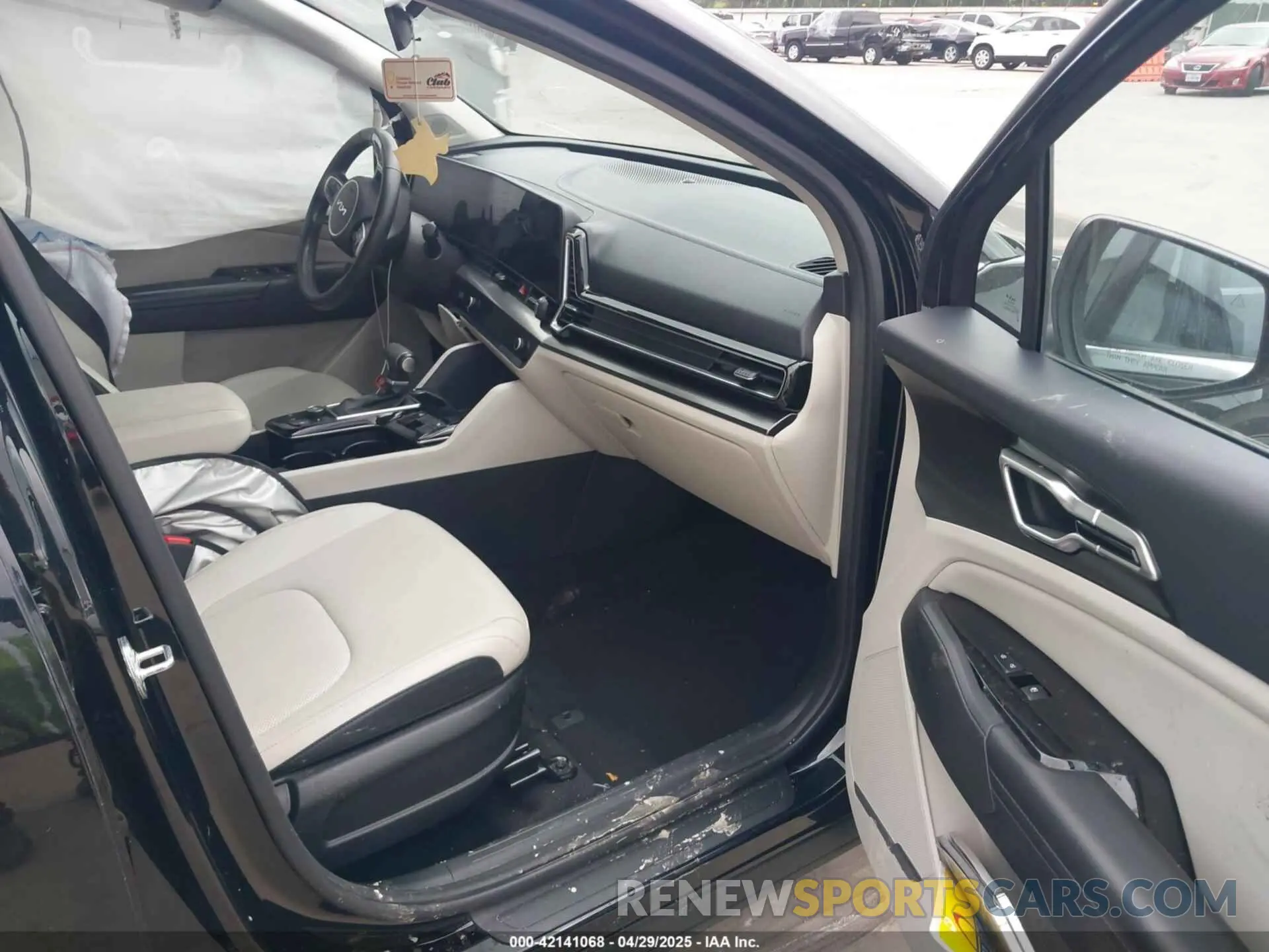 5 fotografías del automóvil dañado 5XYK33AF1PG128806 KIA SPORTAGE 2023