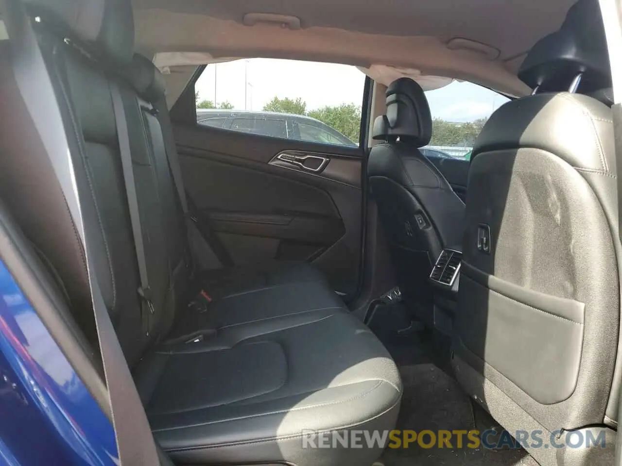 11 fotografías del automóvil dañado 5XYK33AF1PG131205 KIA SPORTAGE 2023