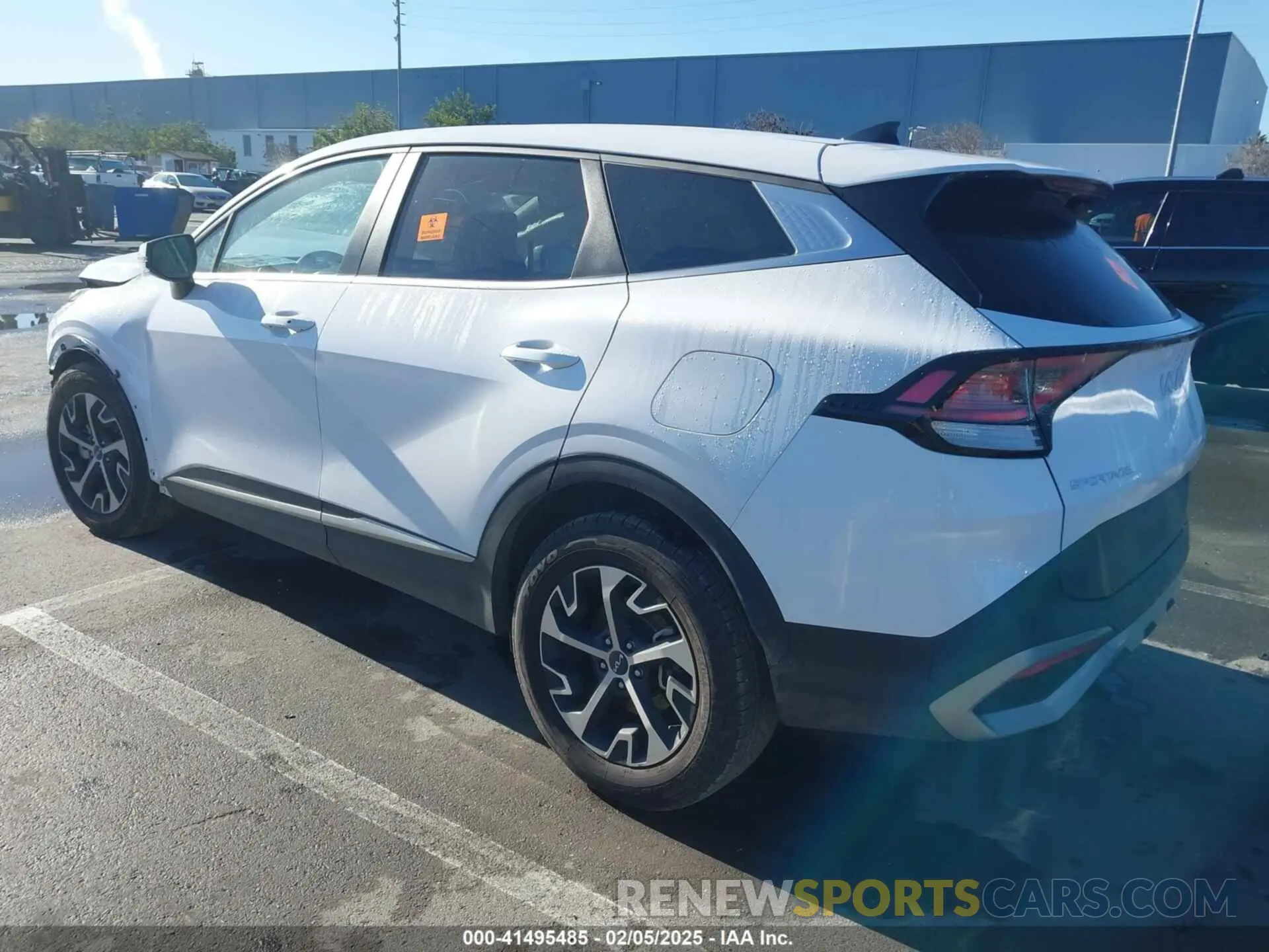 3 fotografías del automóvil dañado 5XYK33AF2PG069233 KIA SPORTAGE 2023