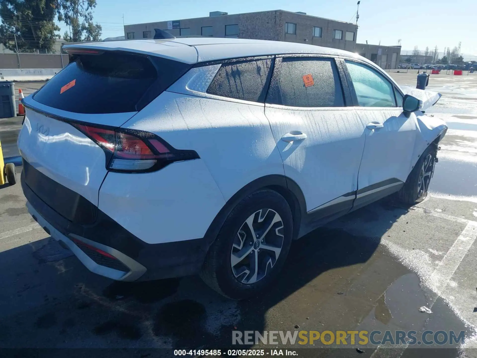4 fotografías del automóvil dañado 5XYK33AF2PG069233 KIA SPORTAGE 2023