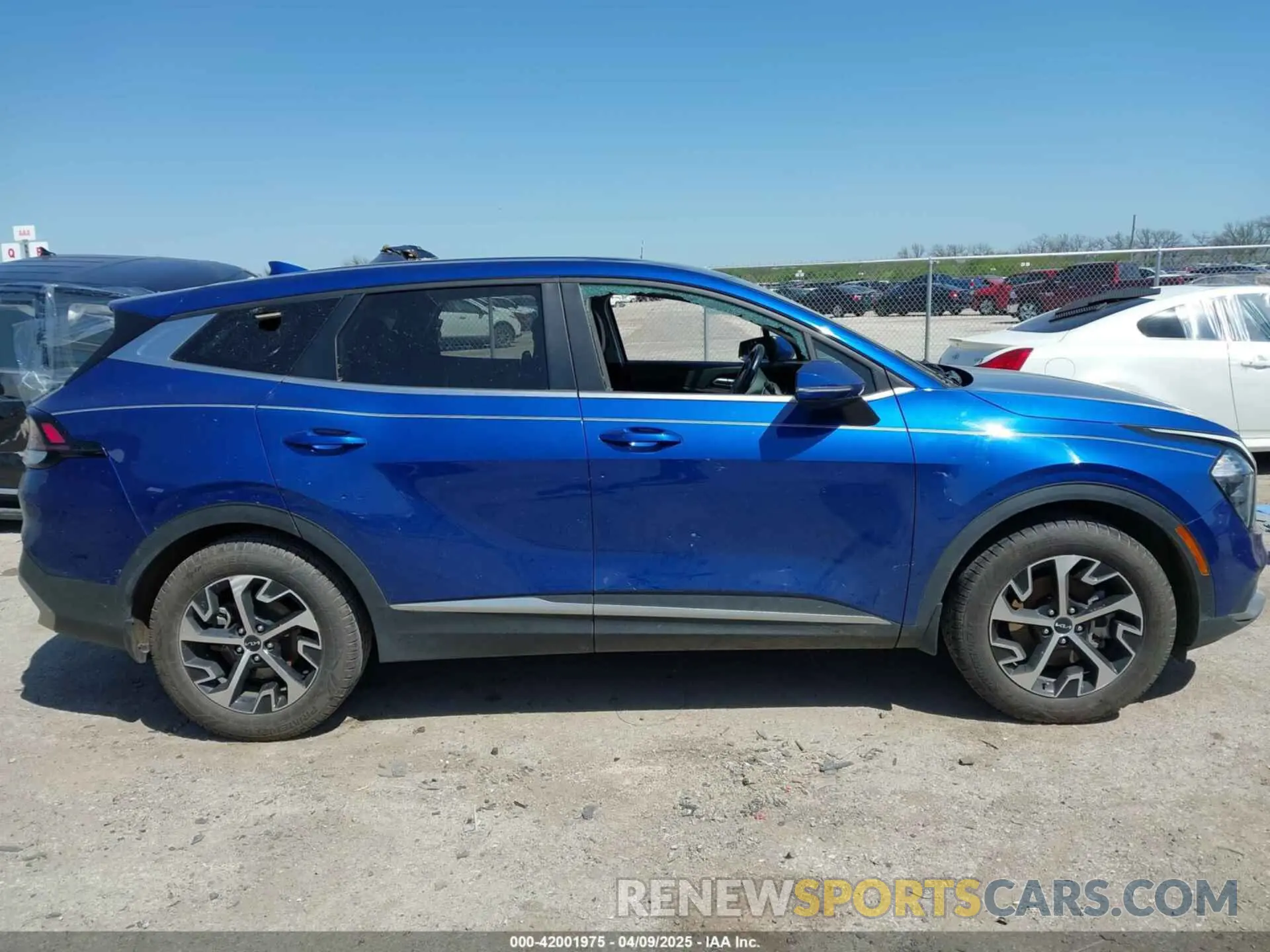 13 fotografías del automóvil dañado 5XYK33AF3PG051050 KIA SPORTAGE 2023