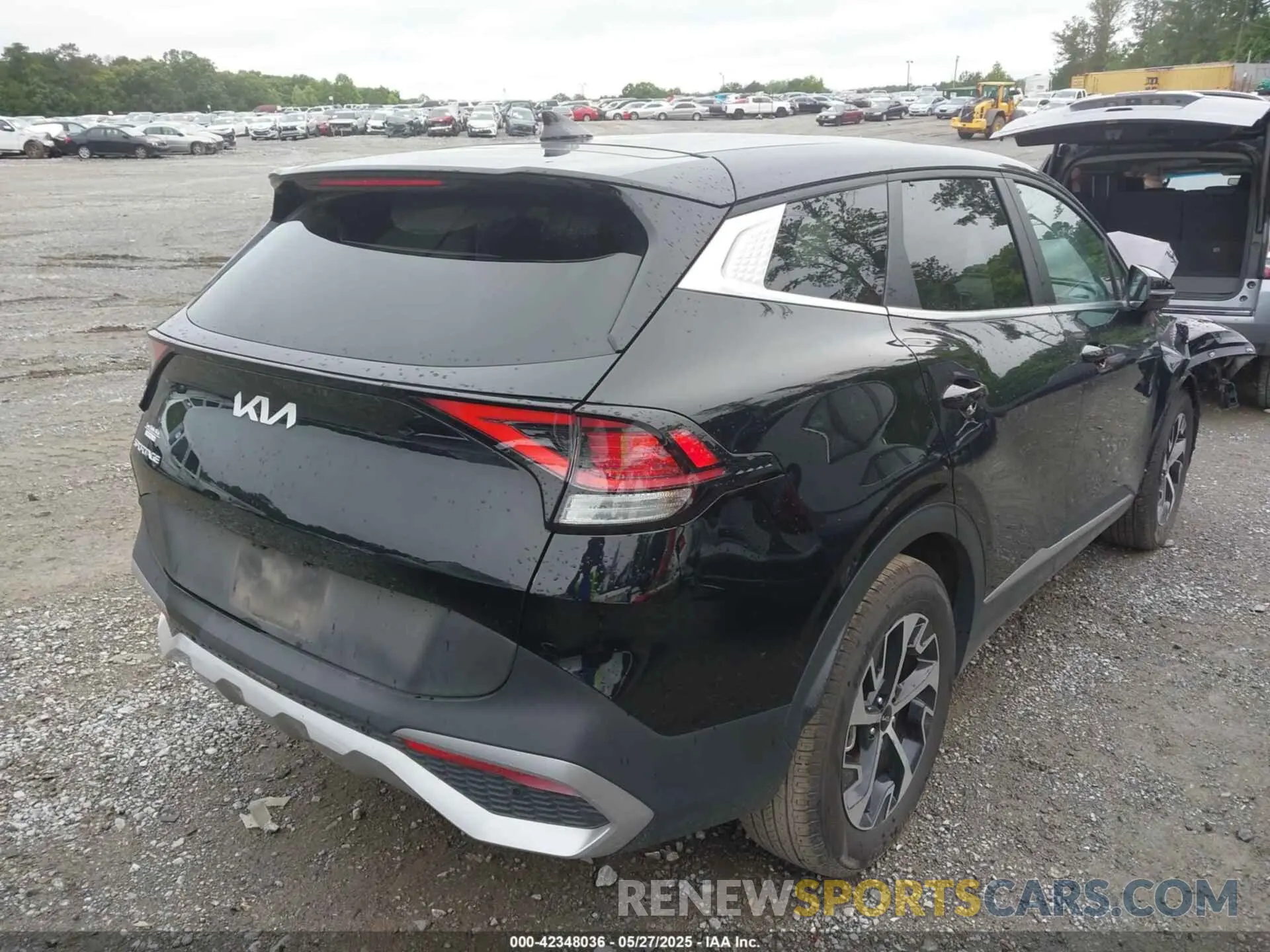 4 fotografías del automóvil dañado 5XYK33AF3PG062260 KIA SPORTAGE 2023