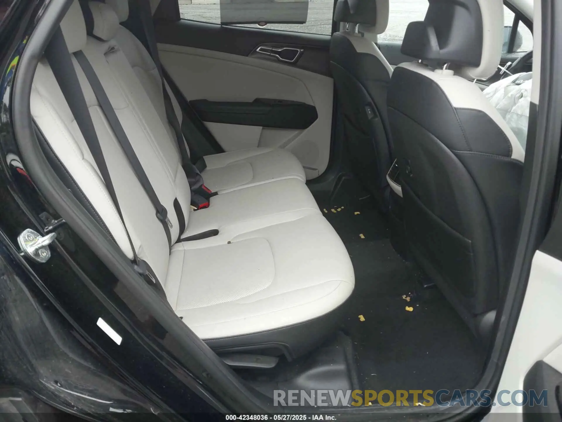 8 fotografías del automóvil dañado 5XYK33AF3PG062260 KIA SPORTAGE 2023