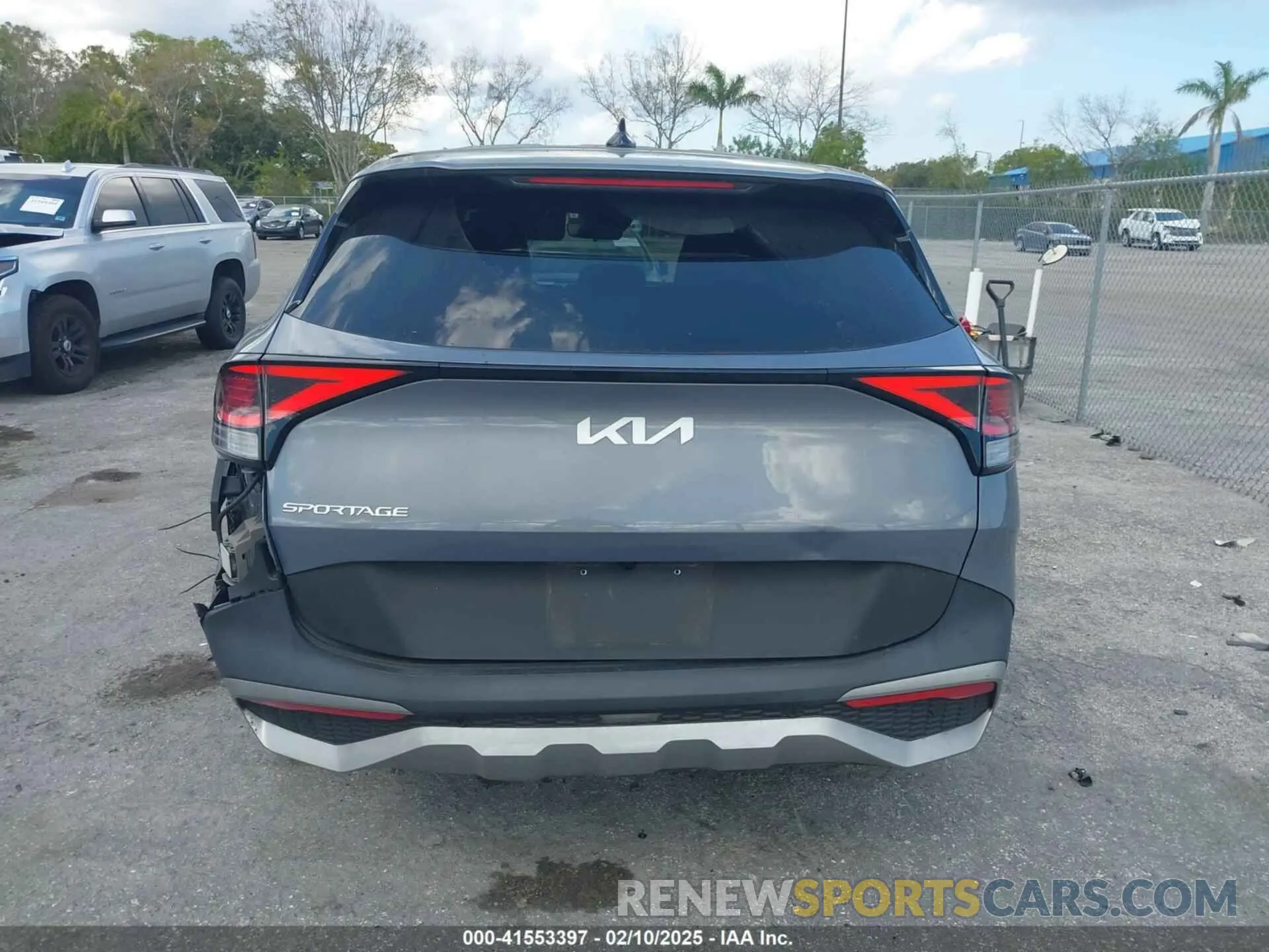 16 fotografías del automóvil dañado 5XYK33AF4PG039263 KIA SPORTAGE 2023