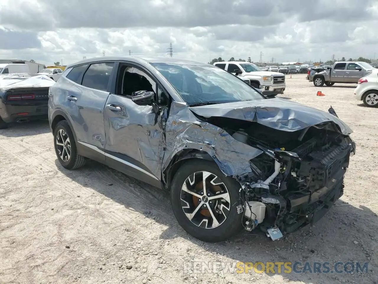 4 fotografías del automóvil dañado 5XYK33AF4PG055205 KIA SPORTAGE 2023